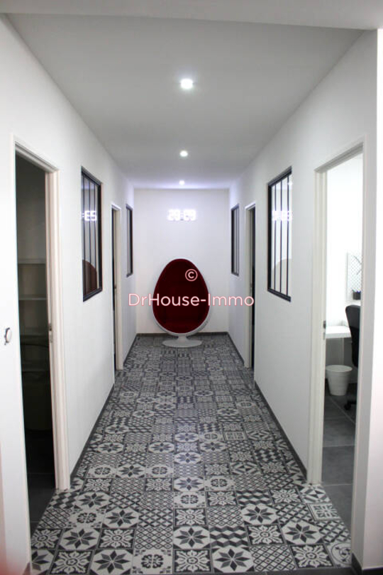 Photo 1 : Vente Bureau 5 pièces Villefranche-sur-Saône 95 m²