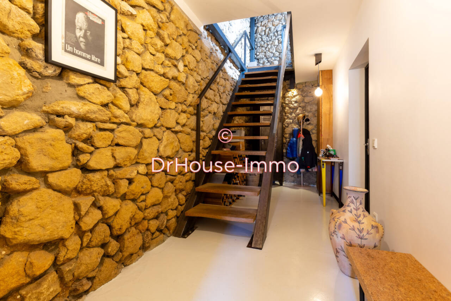 Photo 1 : Vente Maison 4 pièces Peyrolles-en-Provence 105 m²