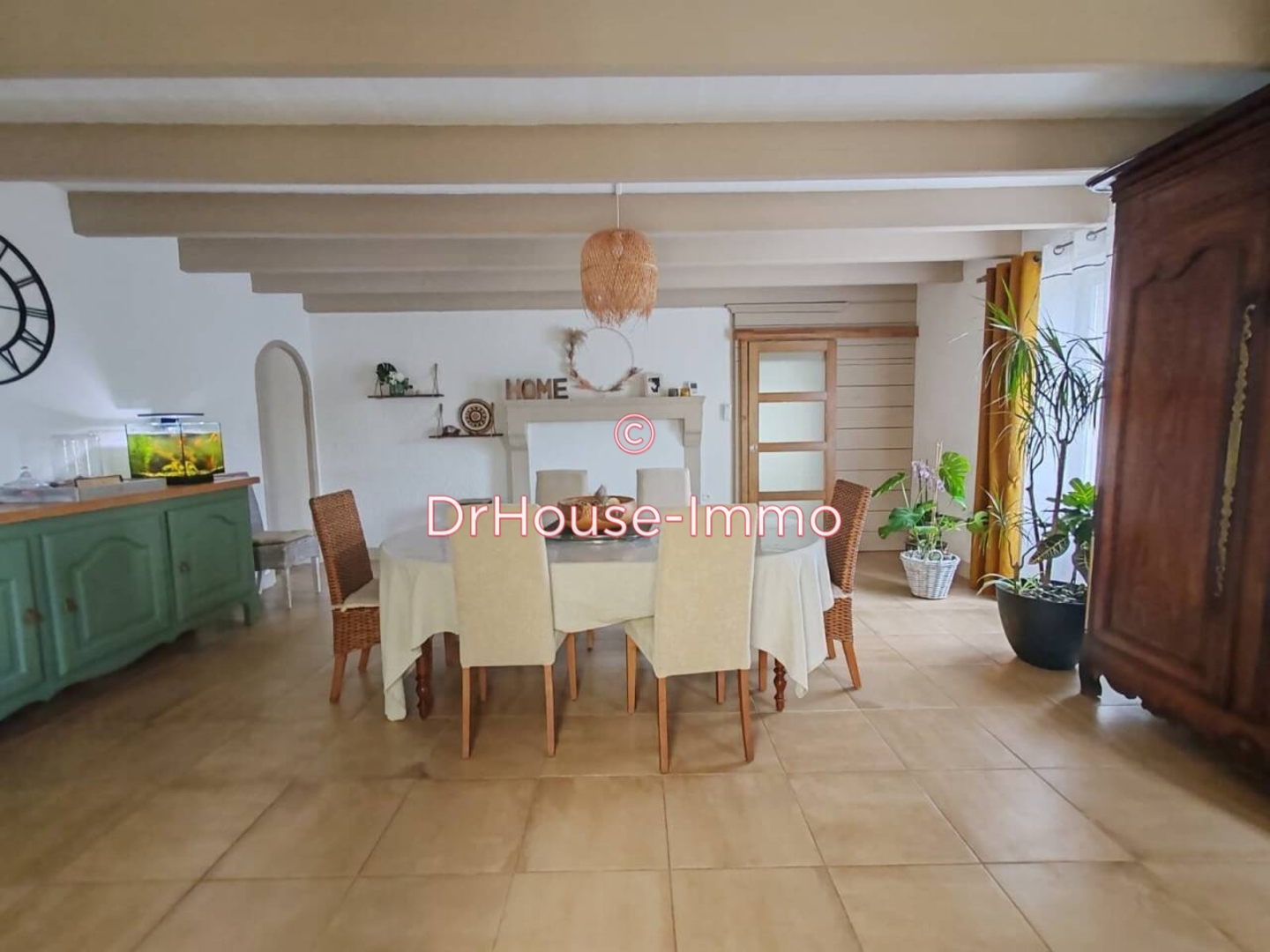 Photo 2 : Vente Maison 7 pièces Sainte-Gemme-la-Plaine 181 m²
