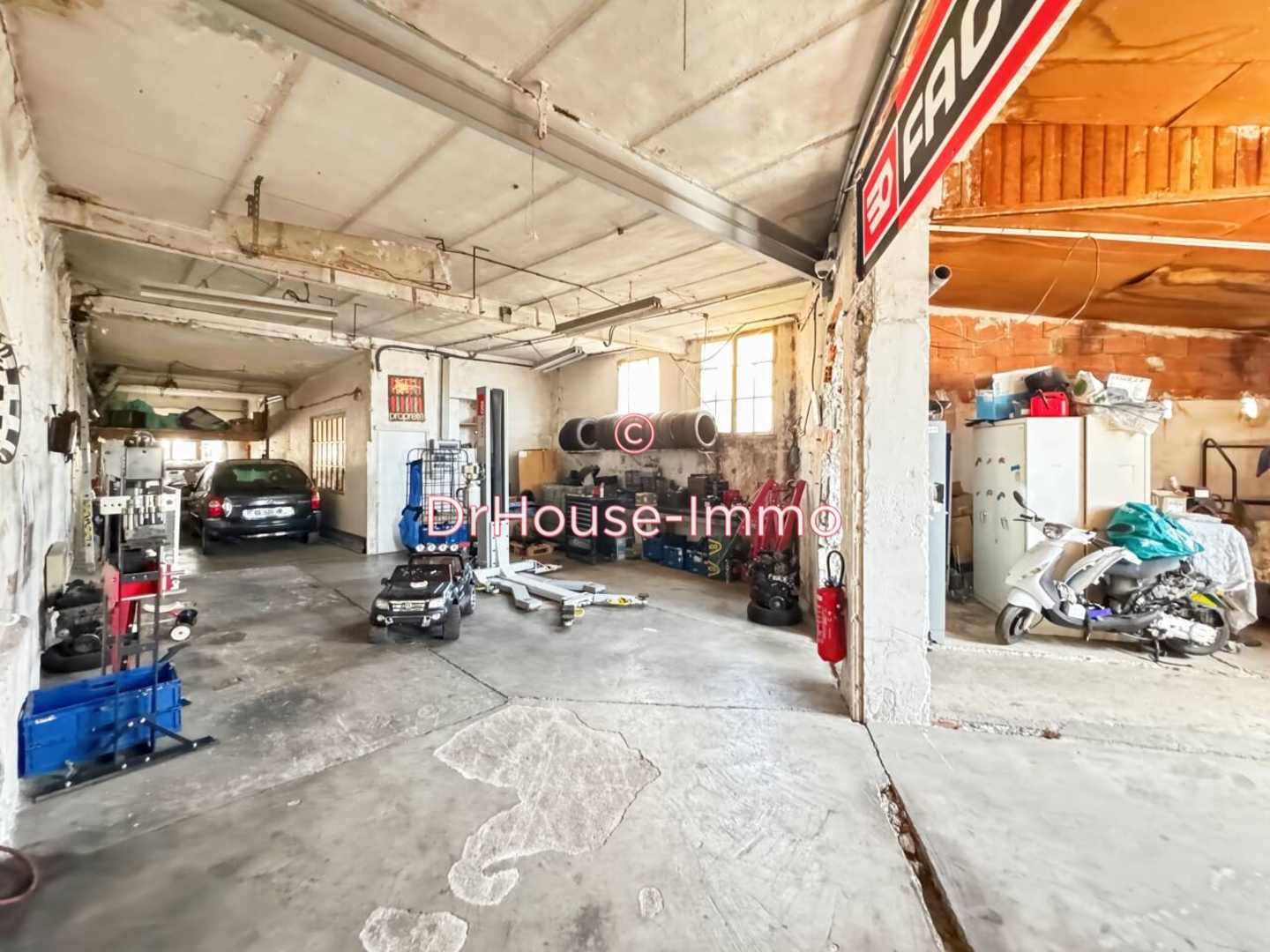 Photo 2 : Vente Commerce 2 pièces Marseille 130 m²