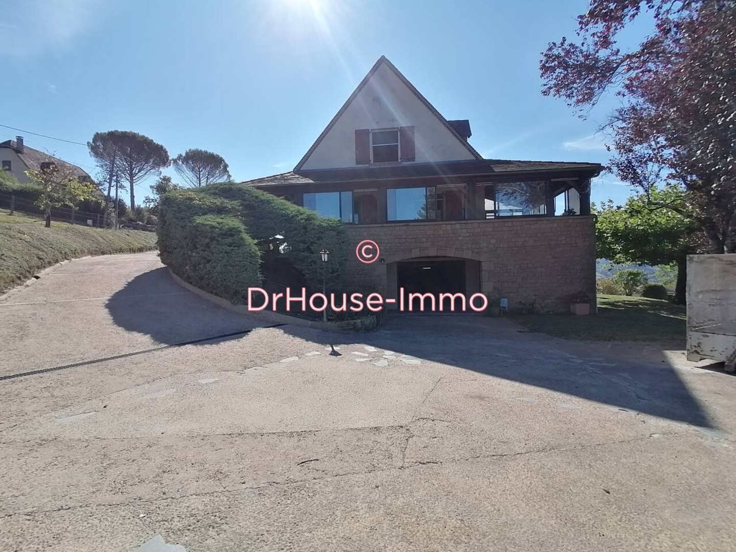 Photo 2 : Vente Maison 5 pièces Belmont-Bretenoux 175 m²