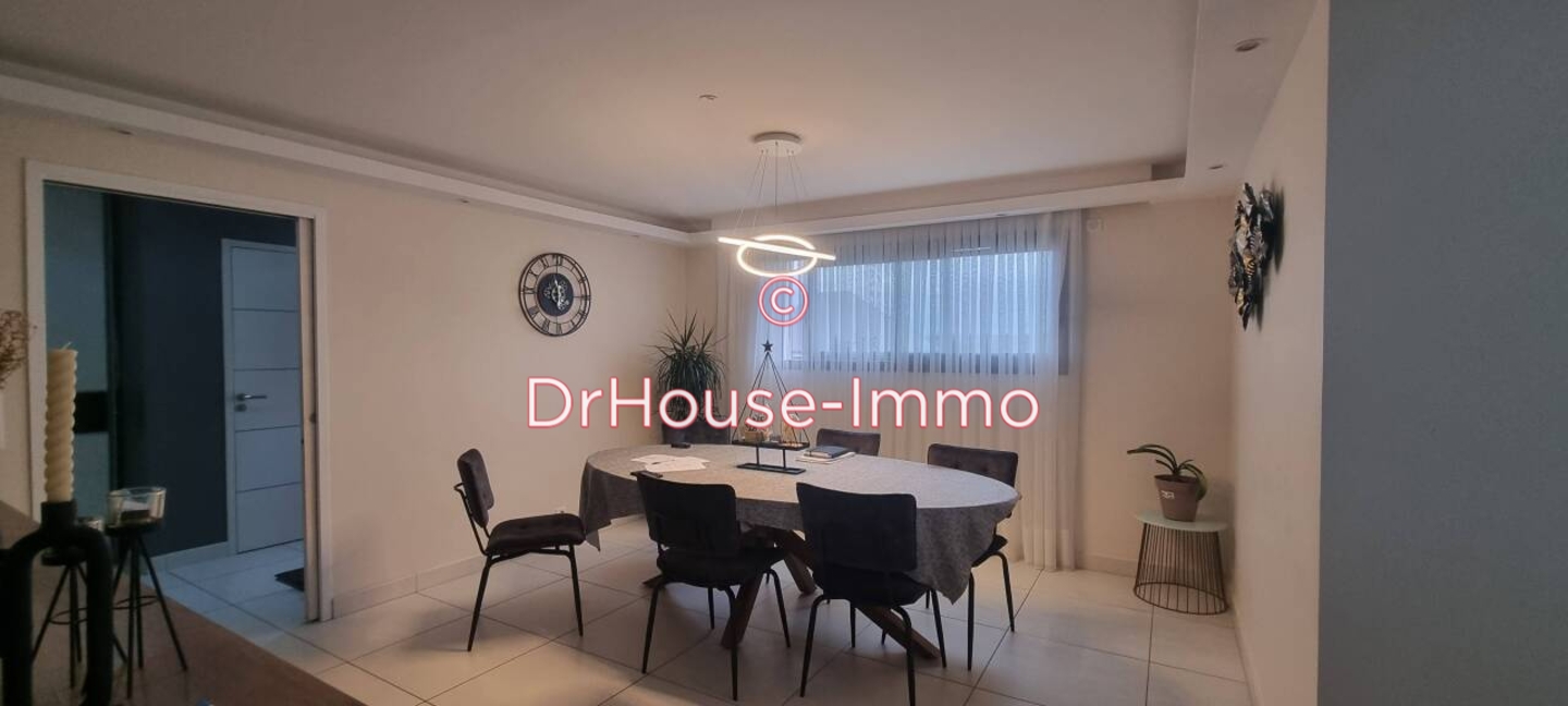 Photo 2 : Vente Maison 7 pièces Sainte-Radegonde 165 m²