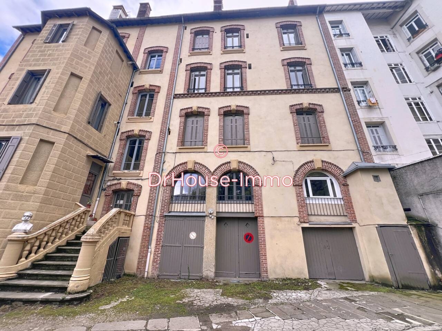 Image des la section Servies