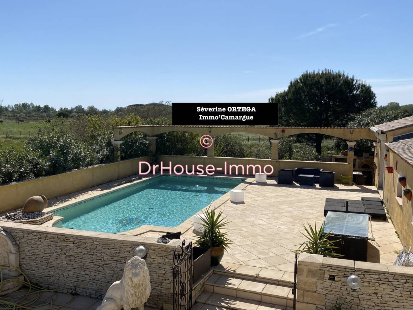 Photo 1 : Vente Maison 7 pièces Aigues-Mortes 182 m²