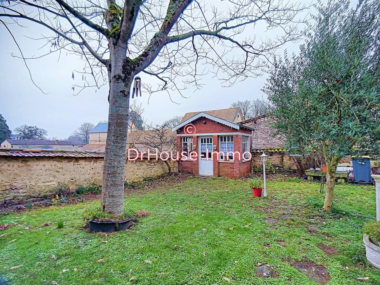Photo 2 : Vente Maison 7 pièces Salles 177 m²