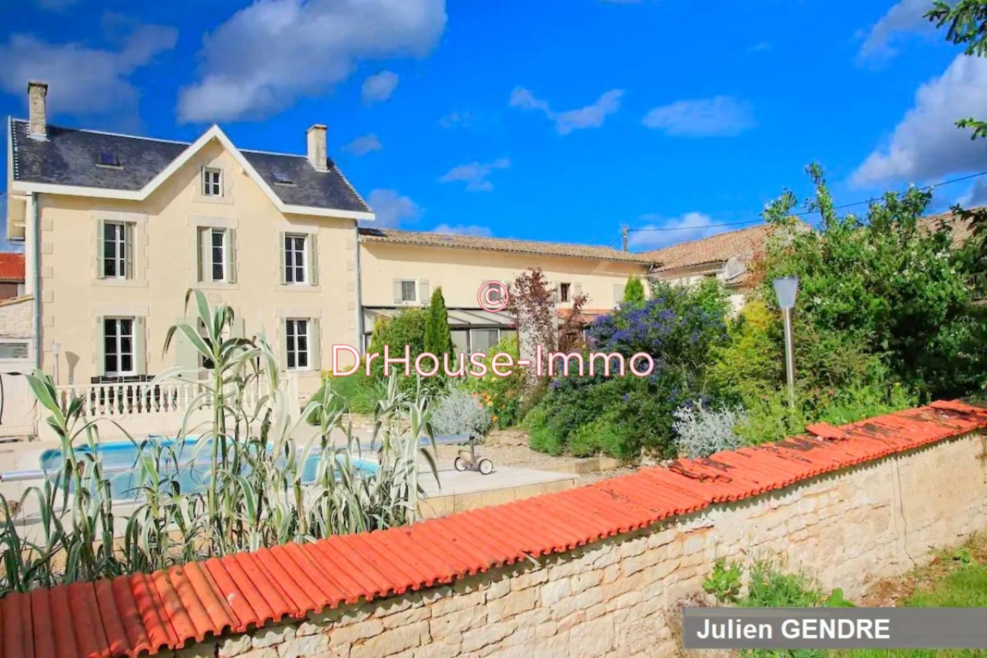 Photo 2 : Vente Maison 10 pièces Celles-sur-Belle 280 m²