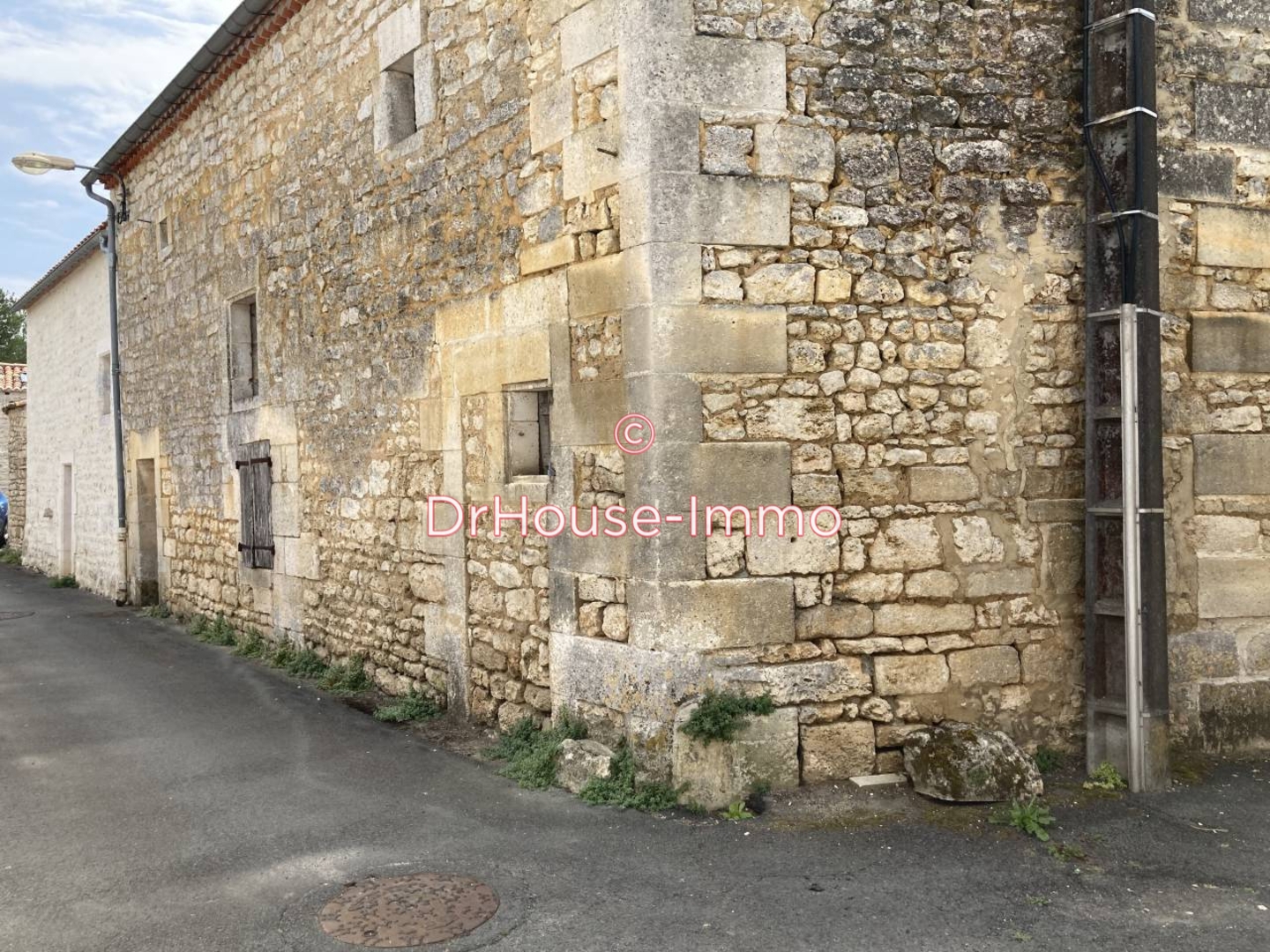 Photo 2 : Vente Grange 3 pièces Soyaux 320 m²