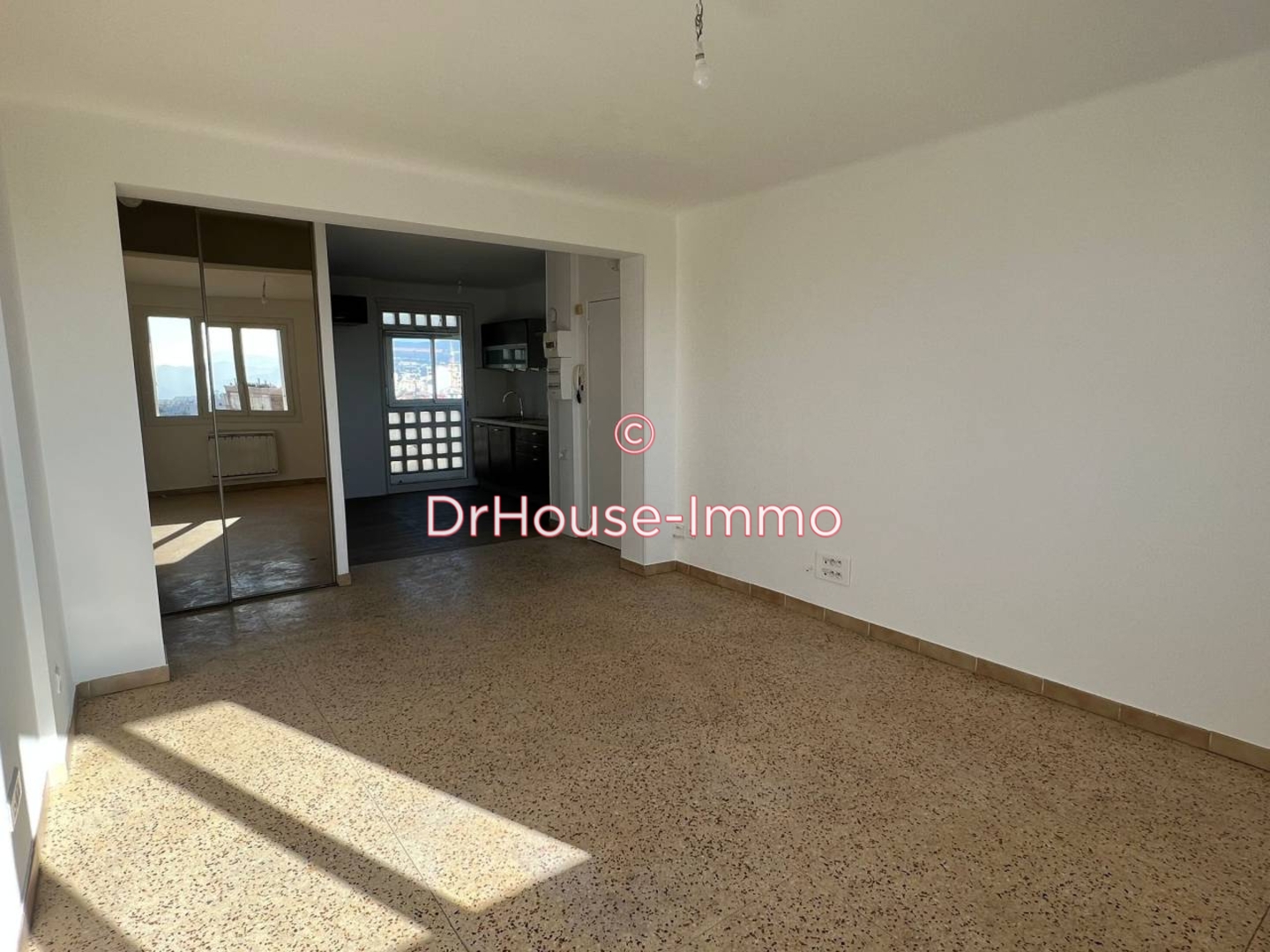 Photo 2 : Vente Appartement 4 pièces Marseille 63 m²