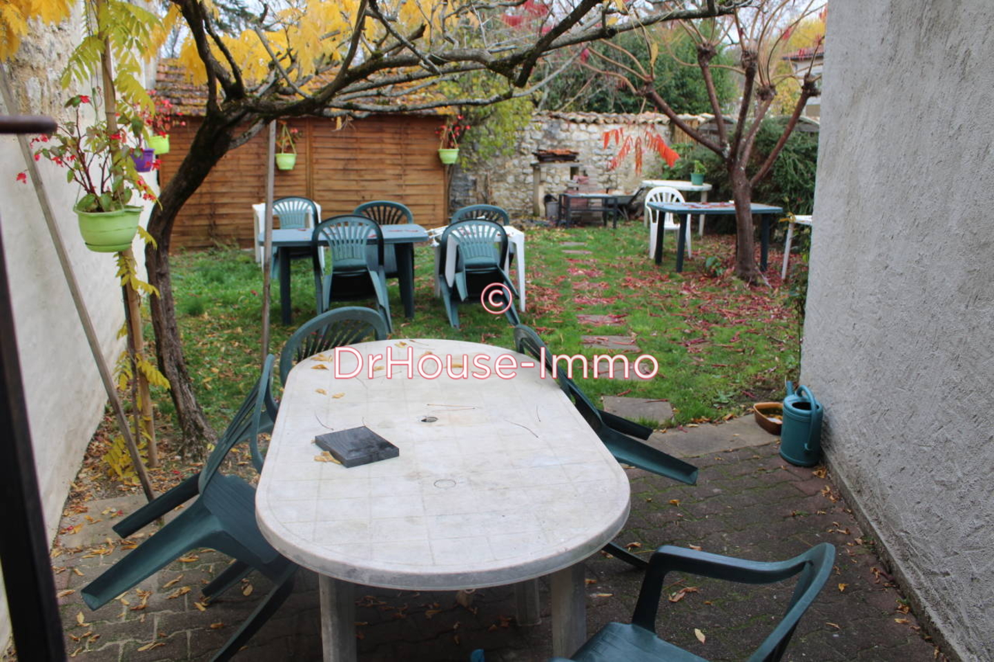 Photo 3 : Vente Immeuble 4 pièces Ruelle-sur-Touvre 180 m²