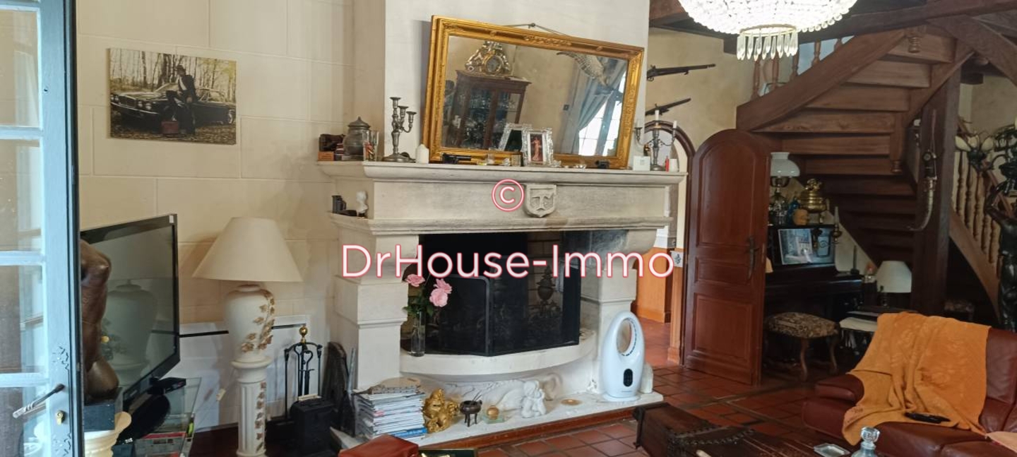 Photo 3 : Vente Maison 9 pièces Notre-Dame-de-Sanilhac 210 m²