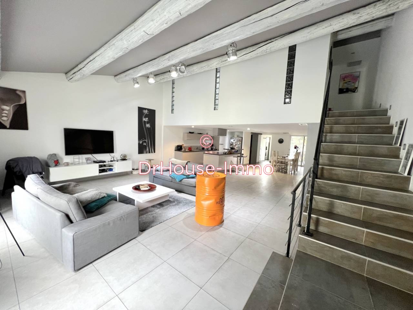 Photo 2 : Vente Appartement 4 pièces Aigues-Mortes 153 m²