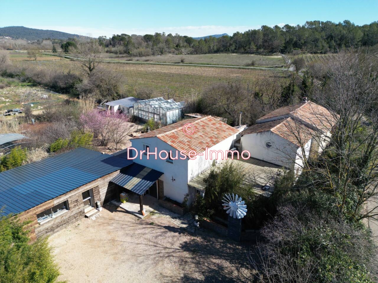 Photo 1 : Vente Maison 7 pièces Néoules 295 m²