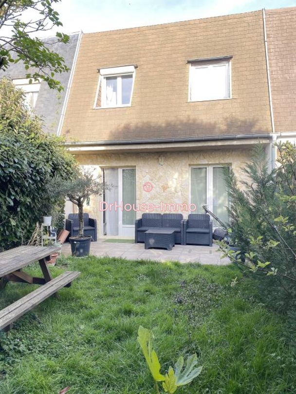 Photo 1 : Vente Maison 4 pièces Fosses 90 m²