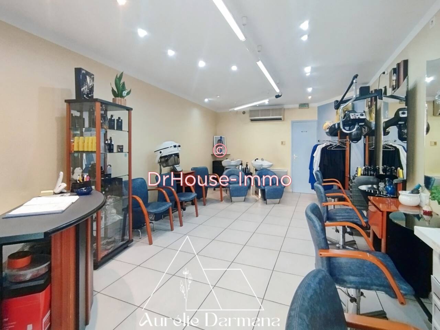 Photo 1 : Vente Commerce 2 pièces Belgentier 33 m²