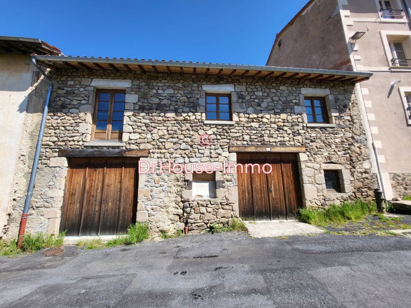 Photo 2 : Vente Maison 2 pièces Allègre 280 m²