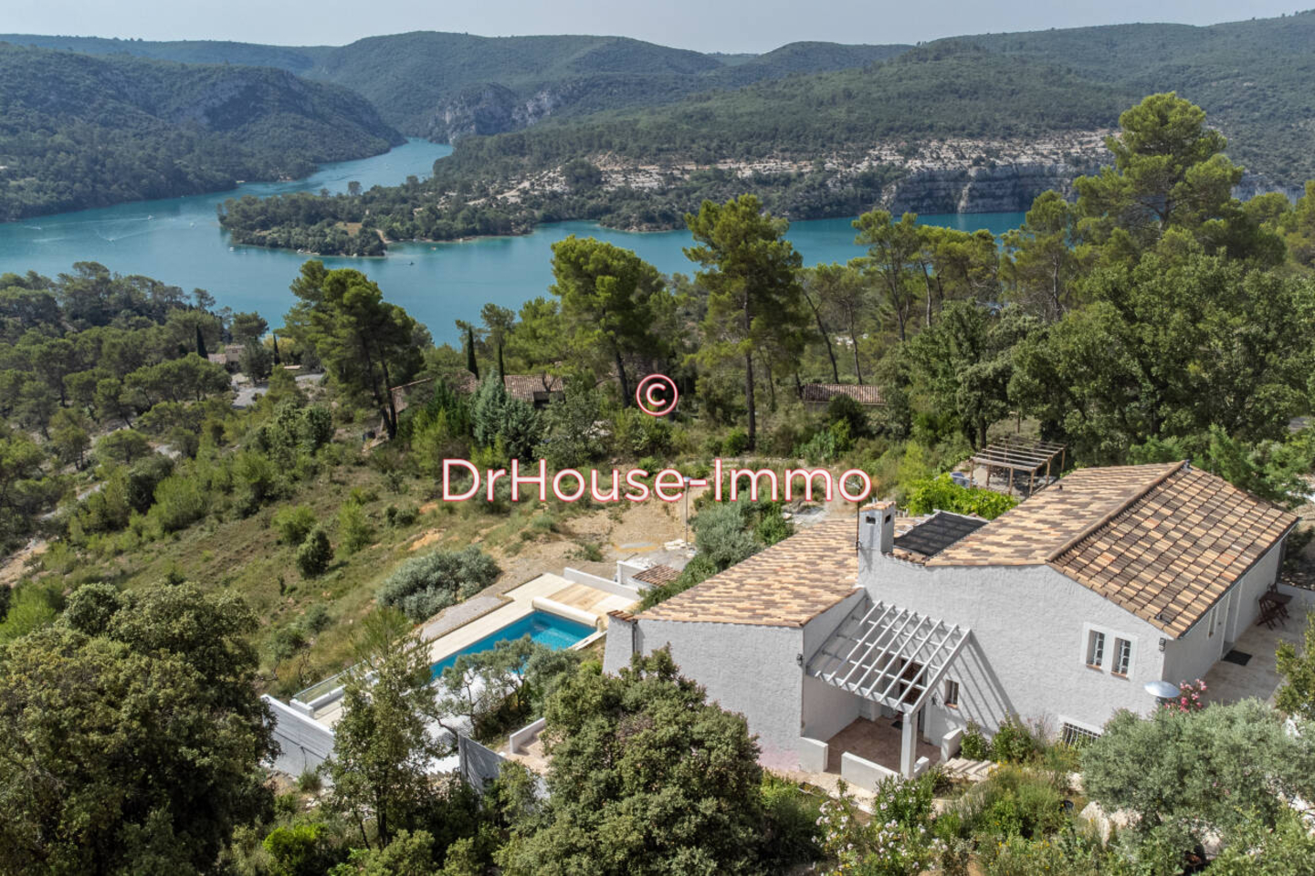 Photo 2 : Vente Maison 9 pièces Esparron-de-Verdon 227 m²