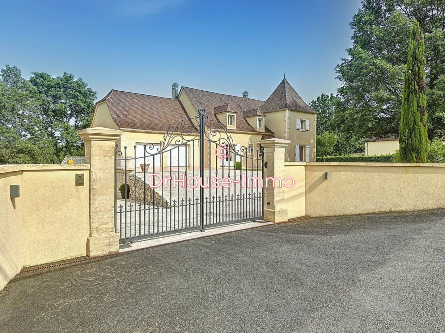 Photo 1 : Vente Maison 6 pièces Boulazac Isle Manoire 190 m²