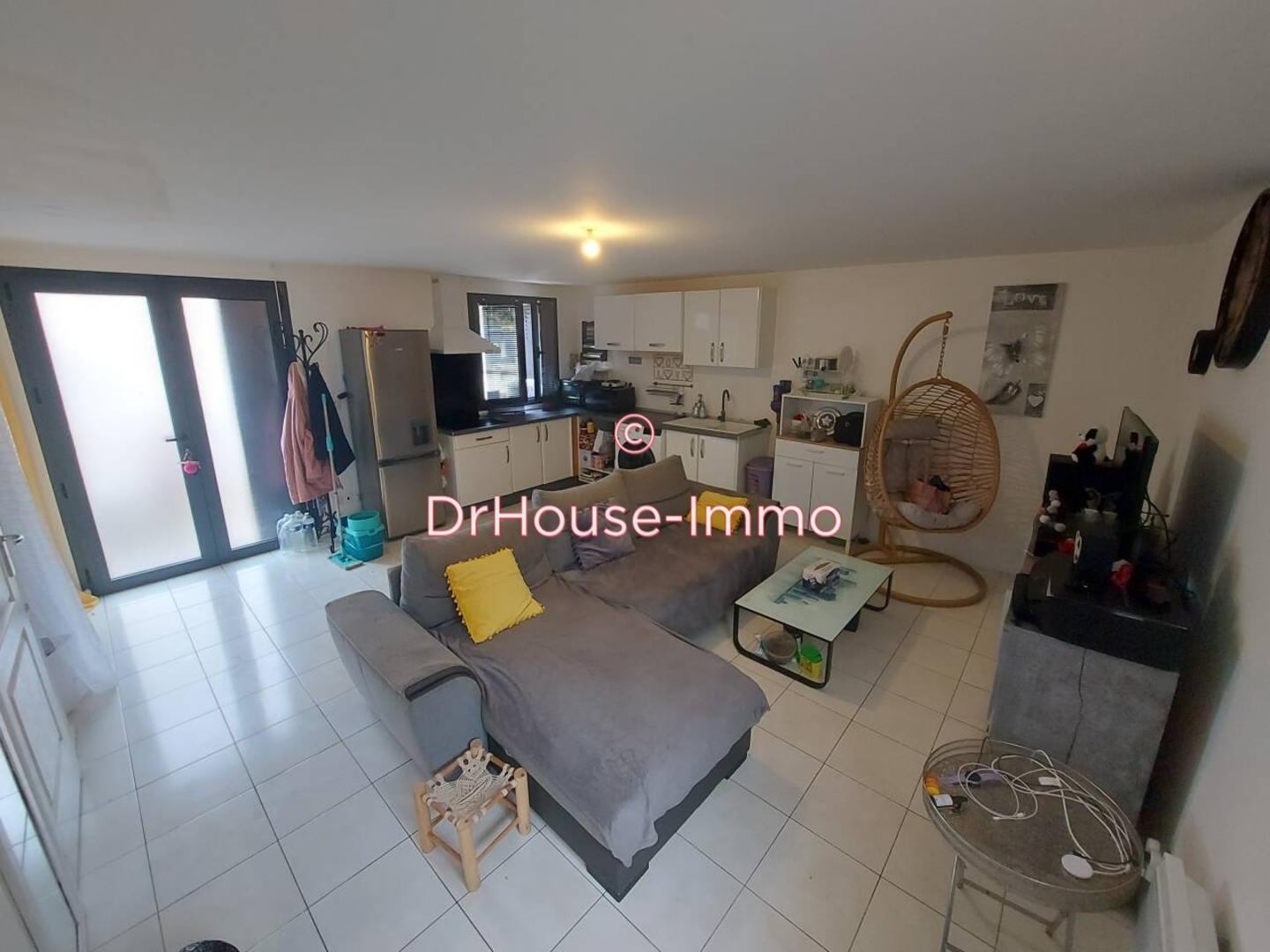 Photo 3 : Vente Immeuble 6 pièces Mantes-la-Ville 99 m²
