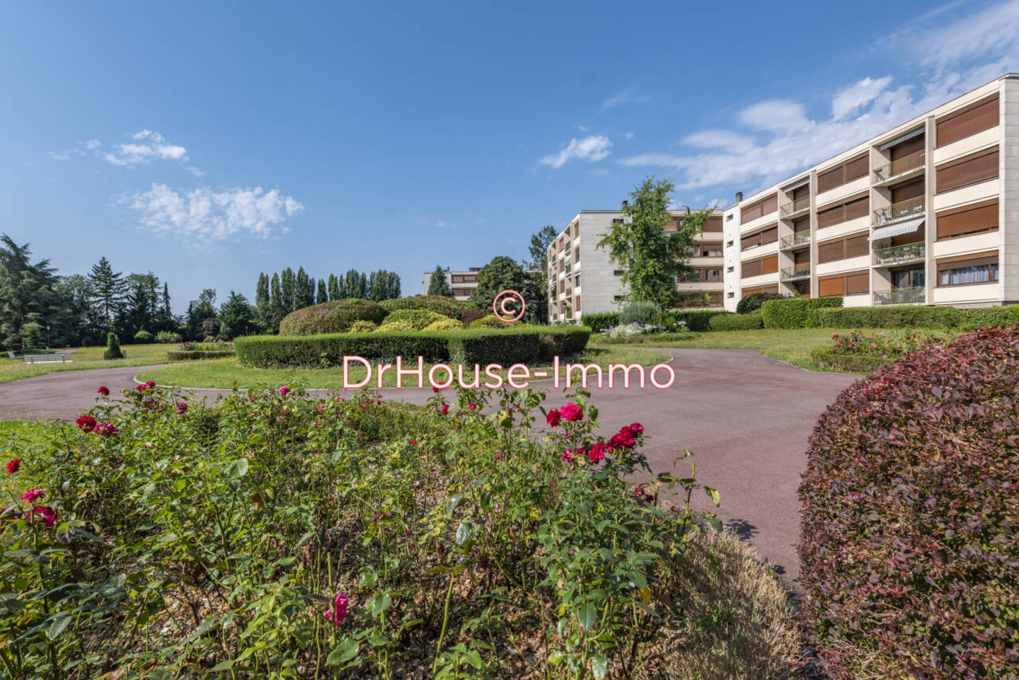 Photo 1 : Vente Appartement 6 pièces Noisy-le-Roi 122 m²