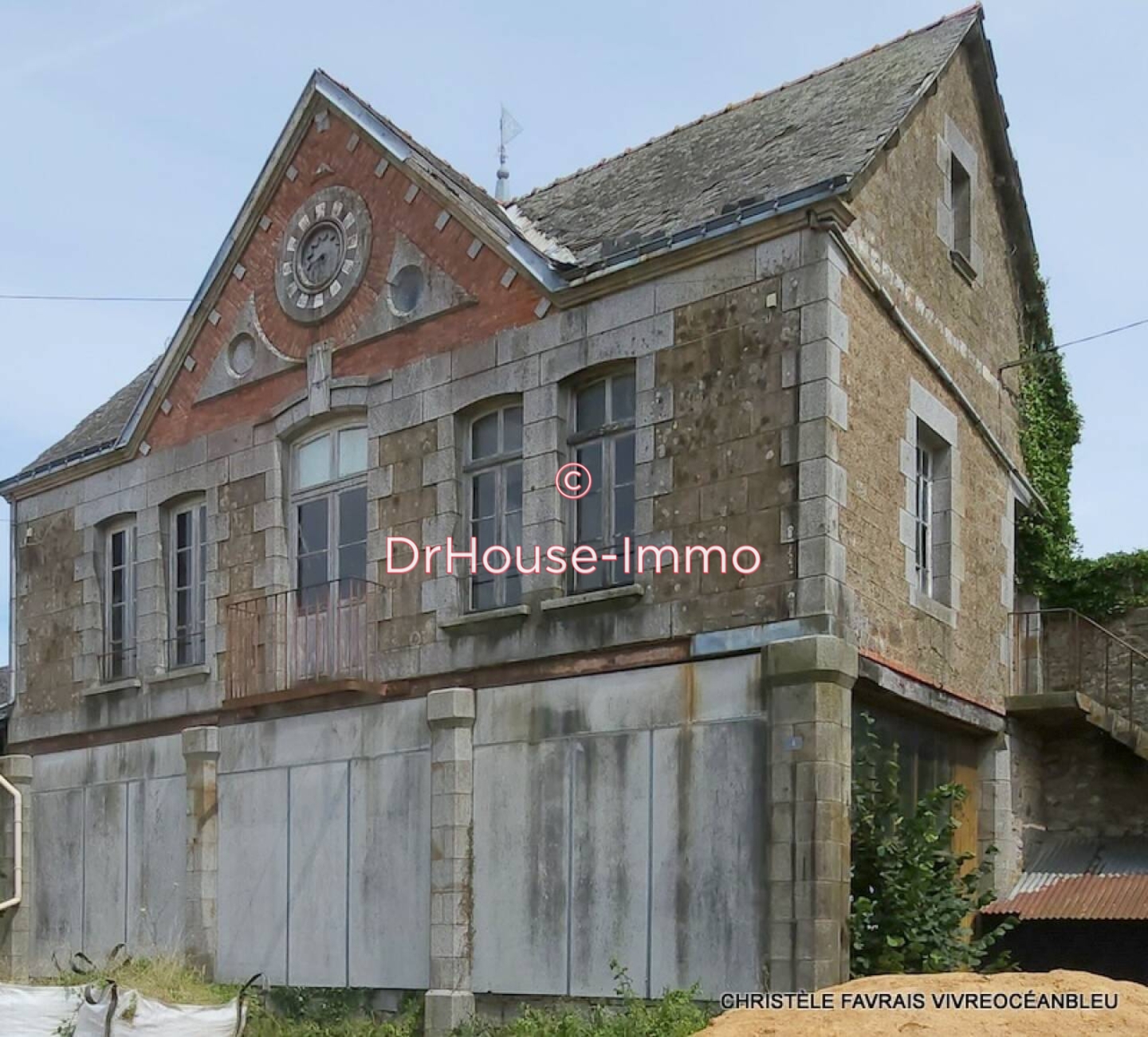 Photo 2 : Vente Immeuble 1 pièce Louvigné-du-Désert 120 m²
