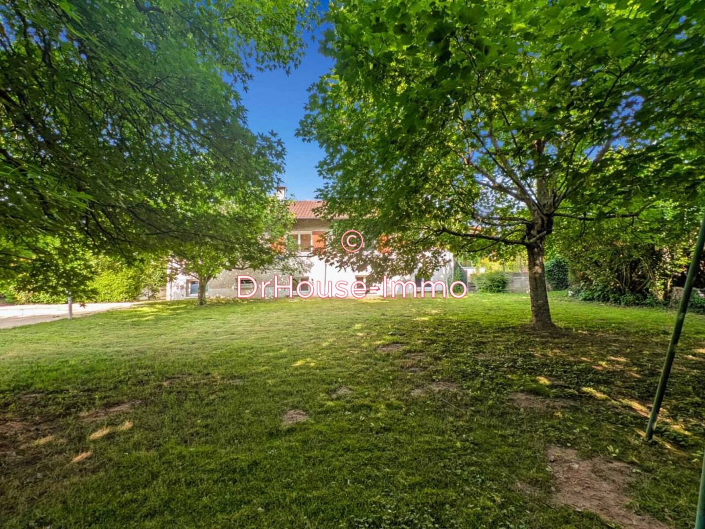 Photo 1 : Vente Maison 8 pièces Messimy-sur-Saône 200 m²