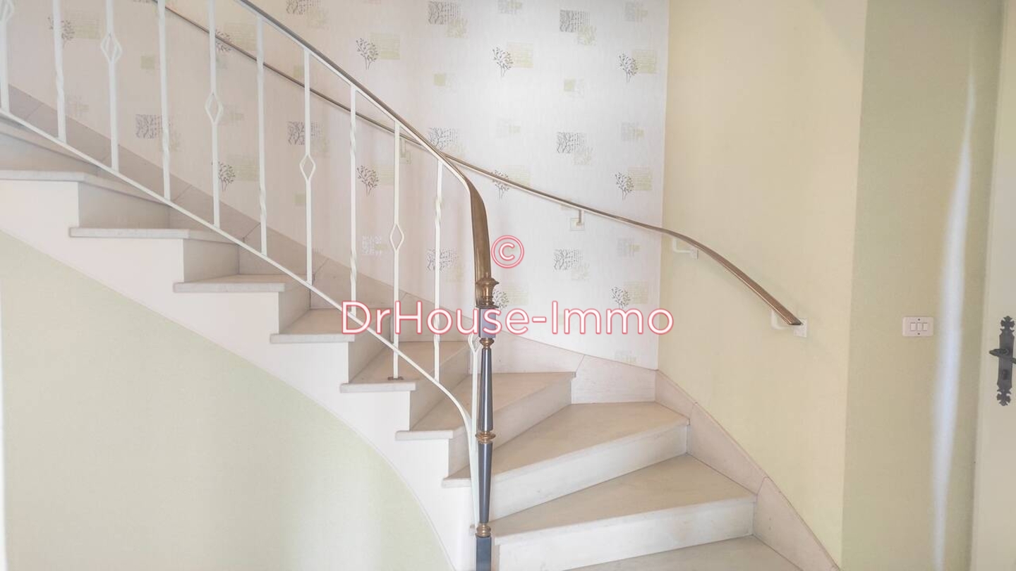 Photo 3 : Vente Maison 7 pièces Saint-Georges-Buttavent 150 m²