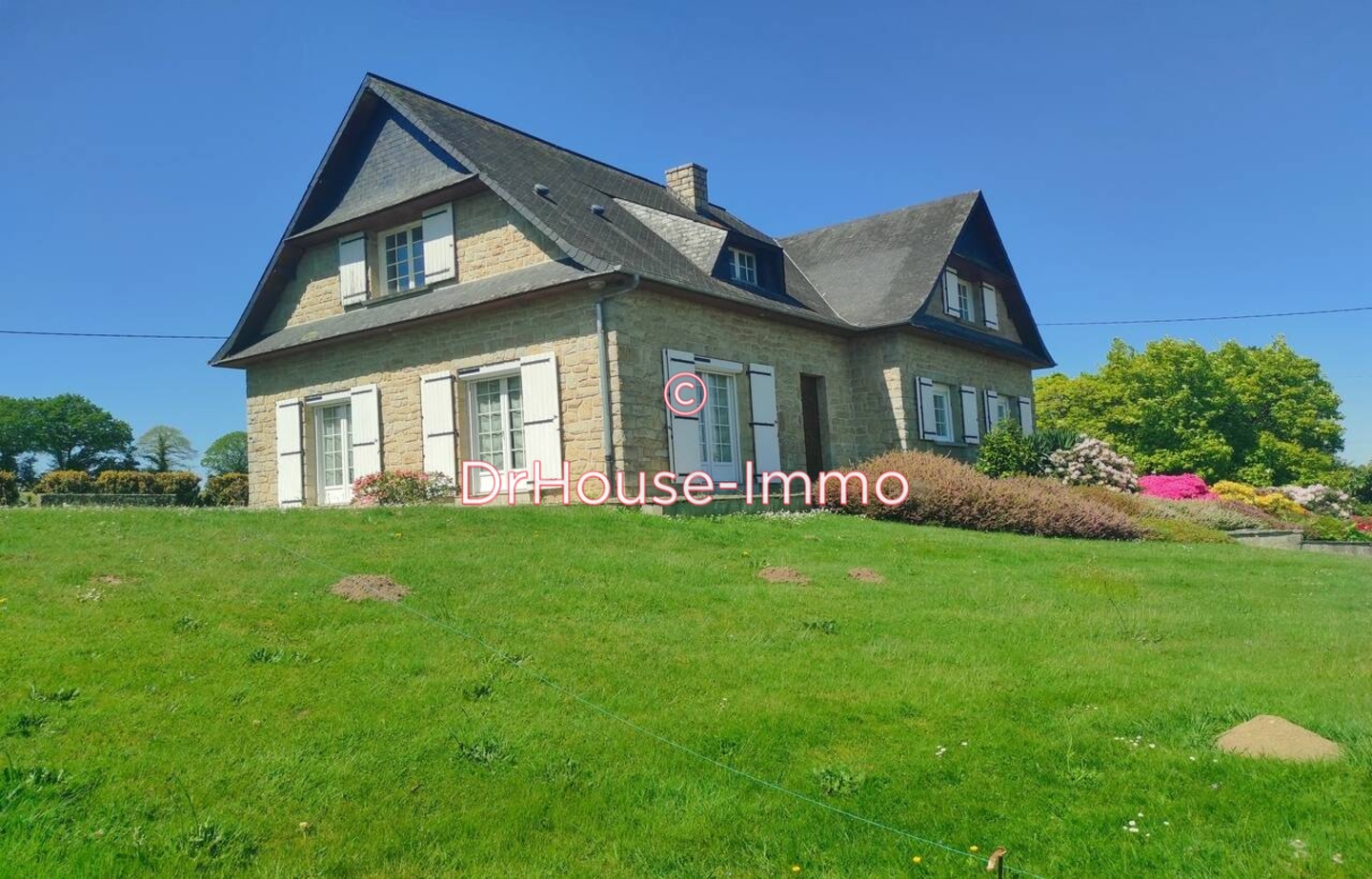 Photo 2 : Vente Maison 7 pièces Saint-Georges-Buttavent 150 m²