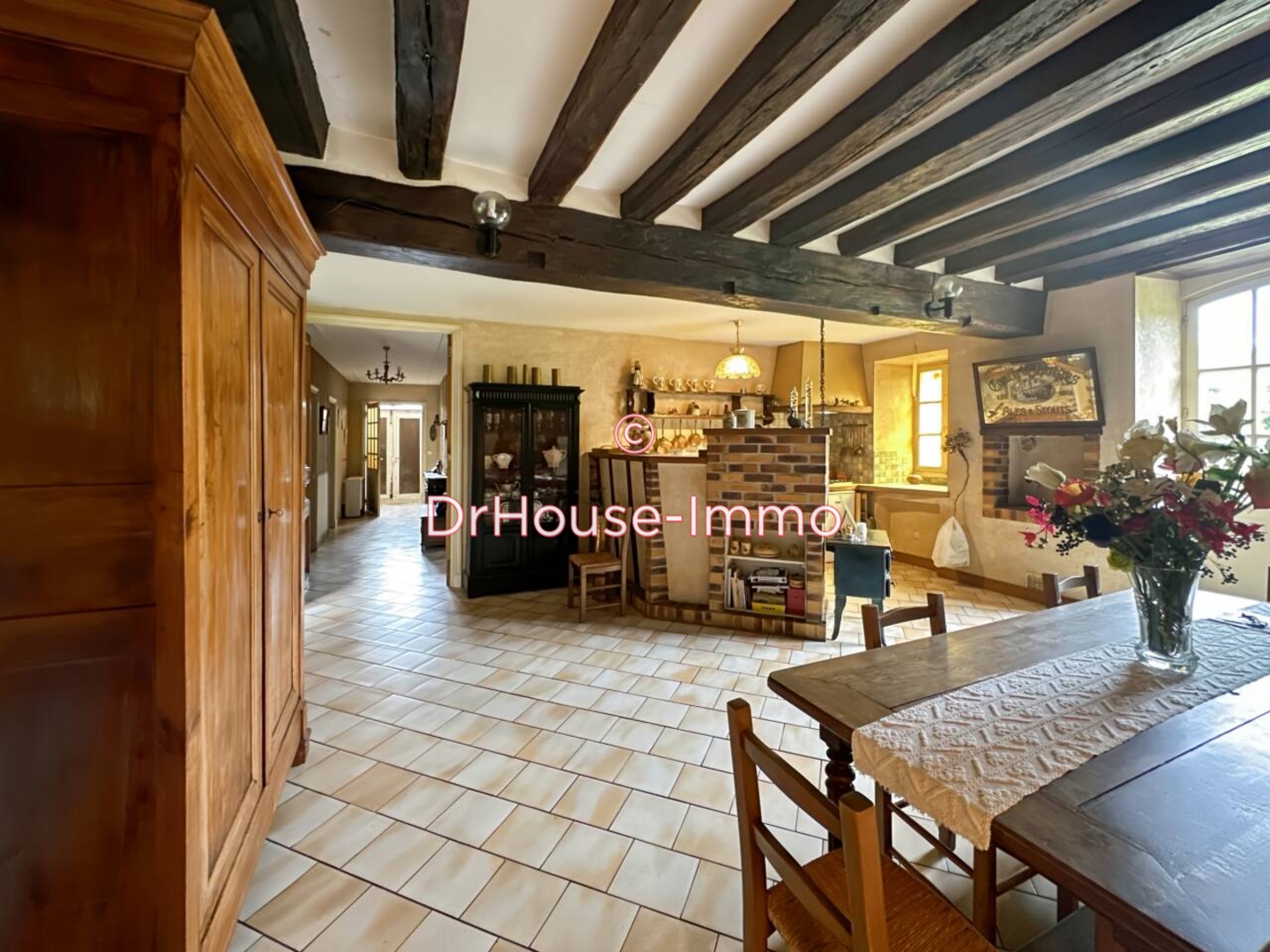Photo 2 : Vente Maison 9 pièces Saint-Calais 283 m²