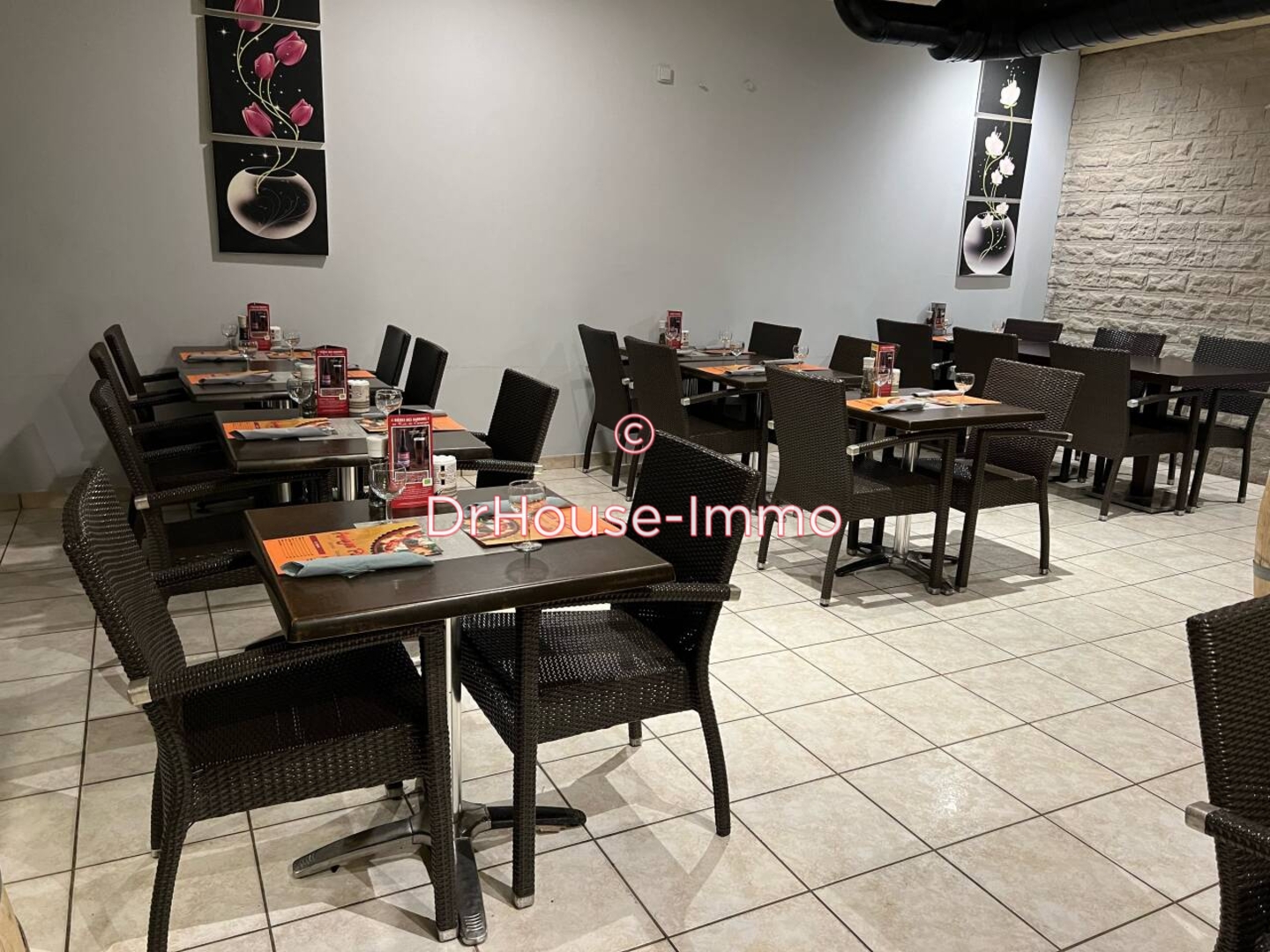 Photo 3 : Vente Commerce 1 pièce Aigues-Mortes 96 m²