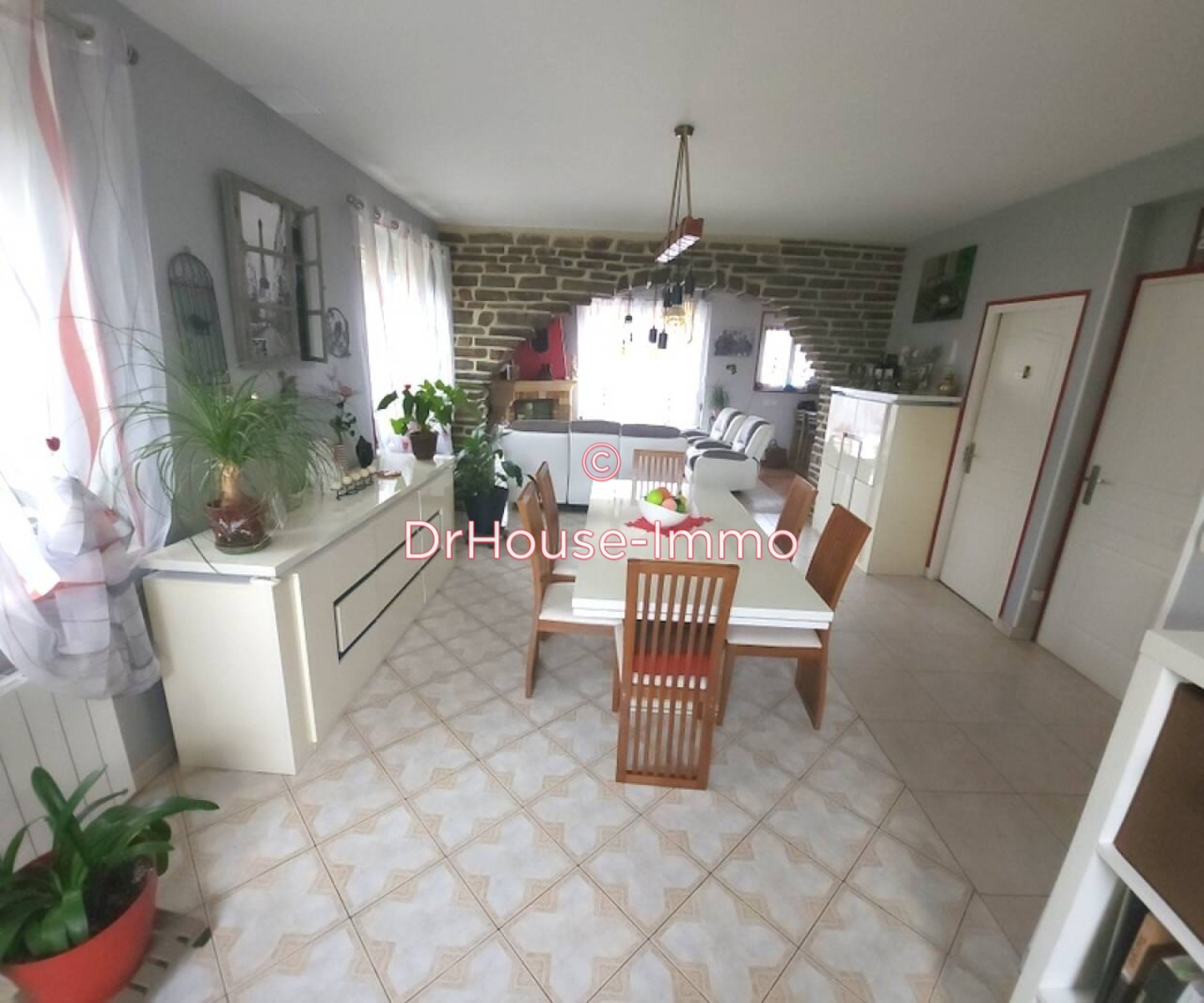 Photo 3 : Vente Maison 6 pièces Louvigné-du-Désert 128 m²