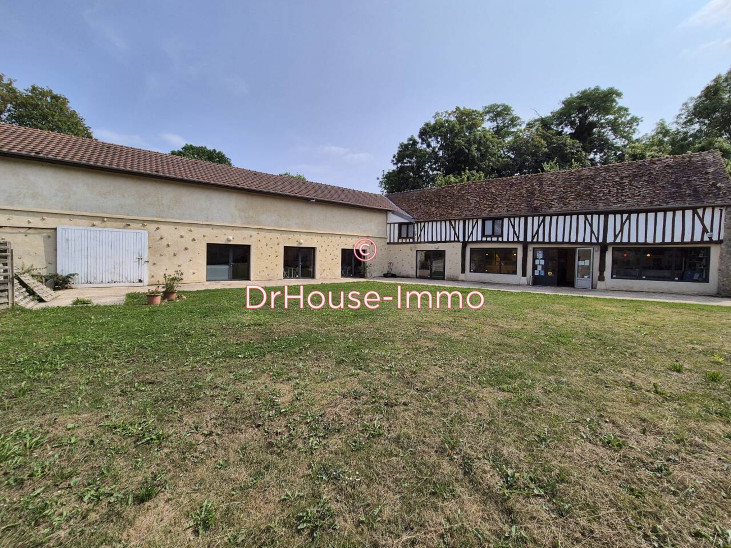 Photo 2 : Vente Autre 10 pièces Maudétour-en-Vexin 500 m²