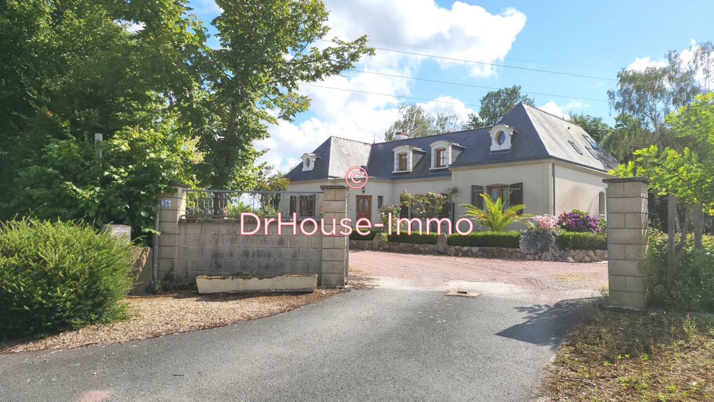 Photo 1 : Vente Maison 10 pièces Chemillé-en-Anjou 302 m²