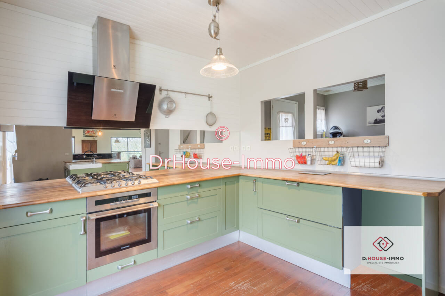 Photo 2 : Vente Maison 8 pièces Tigeaux 265 m²