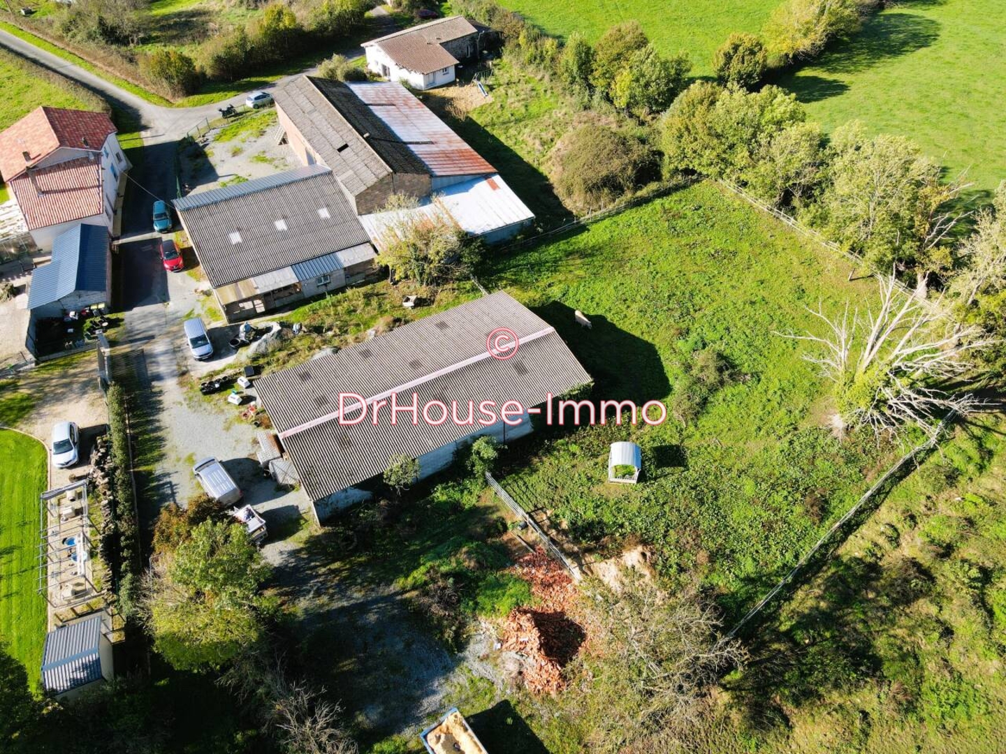 Photo 2 : Vente Propriété 14 pièces Verruyes 311 m²