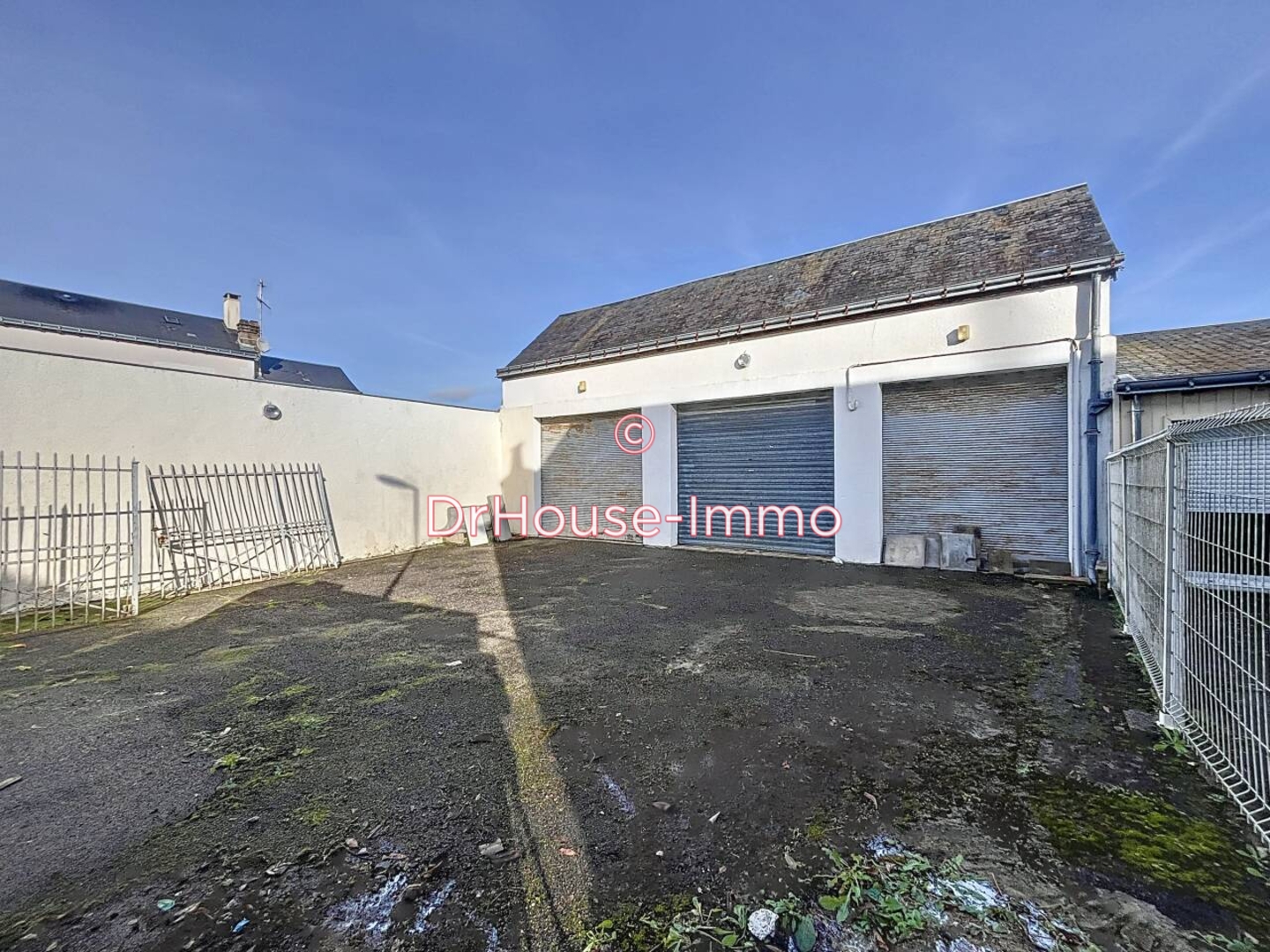 Photo 2 : Vente Parking / Box Château-la-Vallière 95 m²