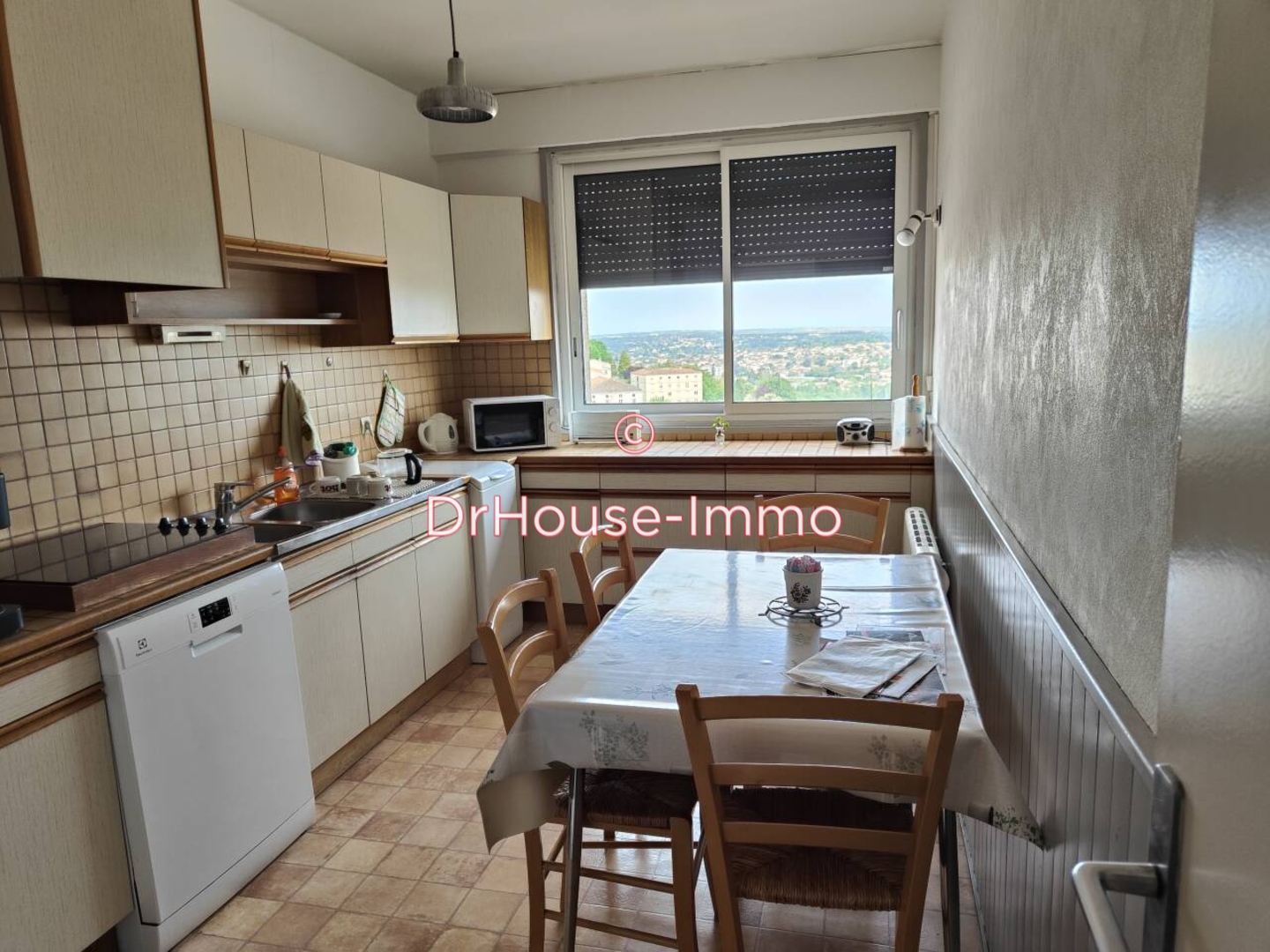 Photo 1 : Vente Appartement 4 pièces Angoulême 113 m²