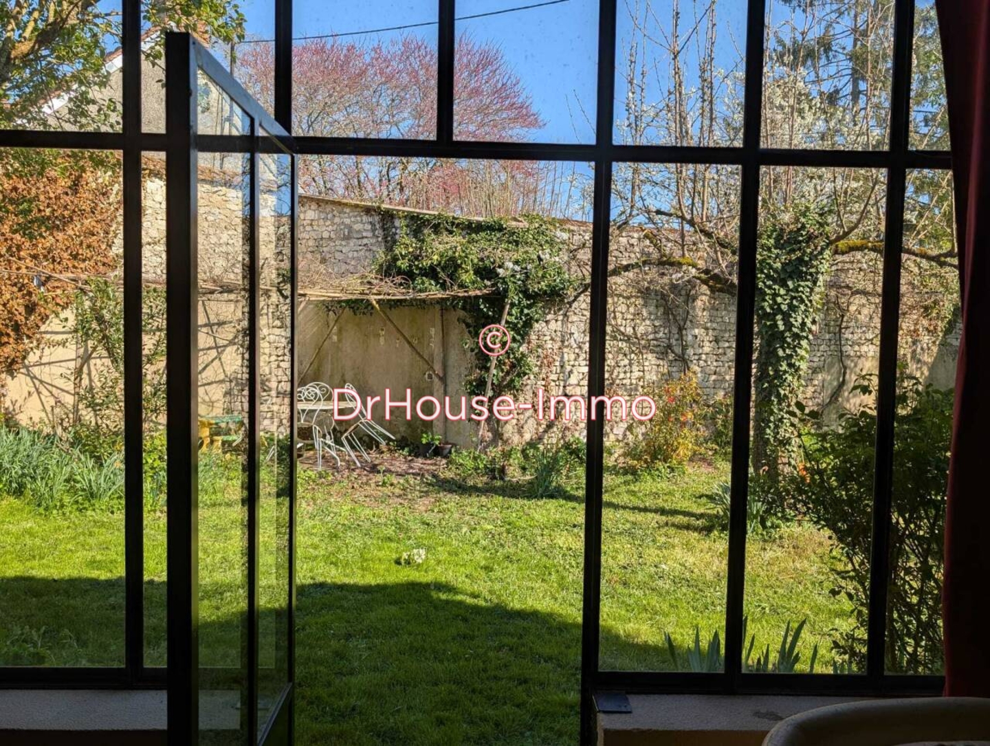 Photo 2 : Vente Maison 11 pièces Courtempierre 215 m²