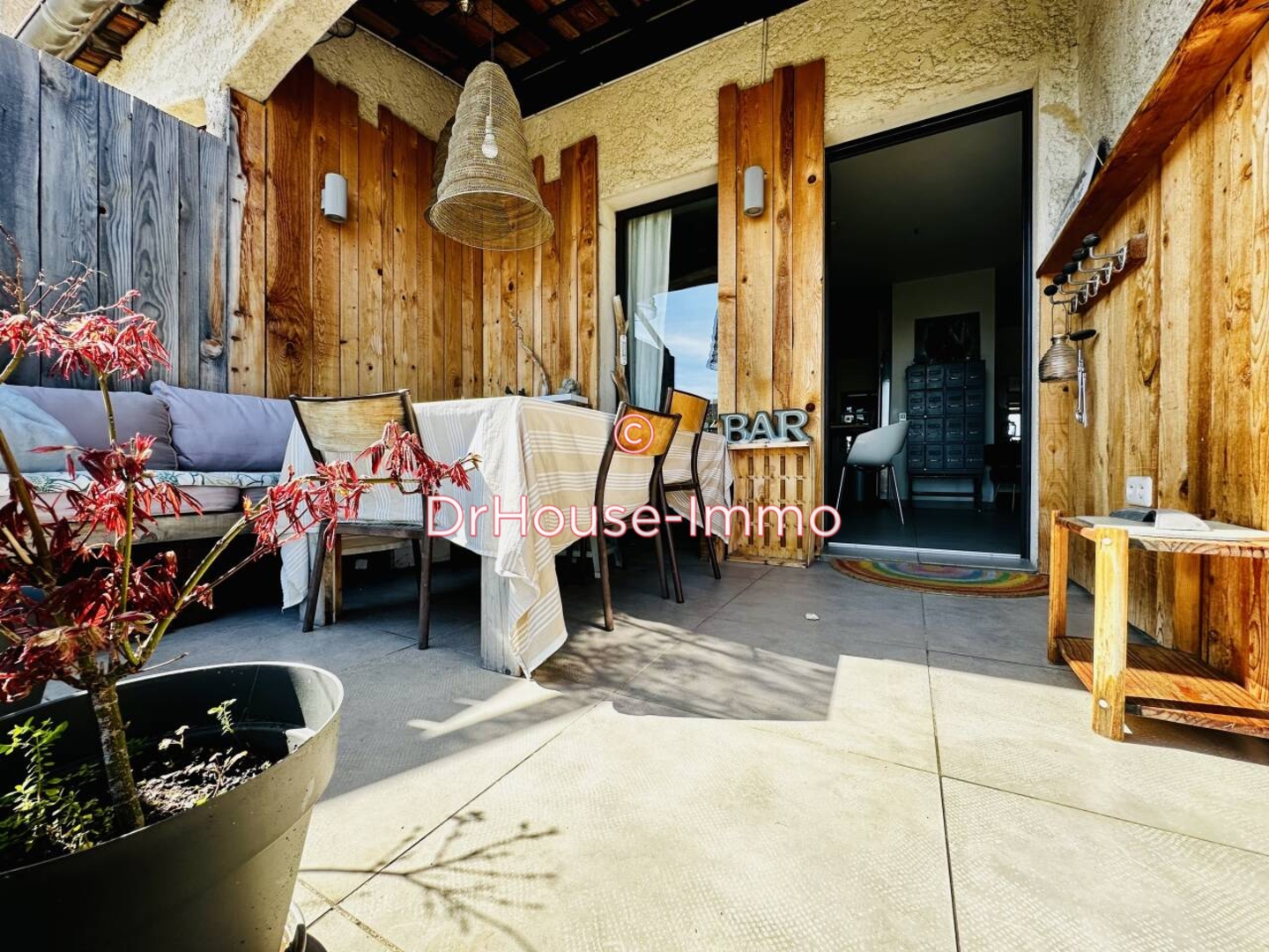 Photo 2 : Vente Maison 5 pièces Saint-Laurent-du-Var 120 m²