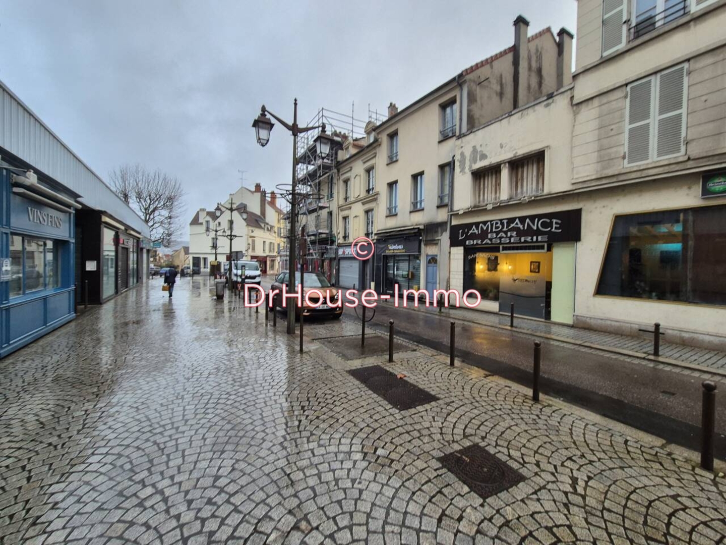 Photo 1 : Vente Immeuble 10 pièces Mantes-la-Jolie 235 m²