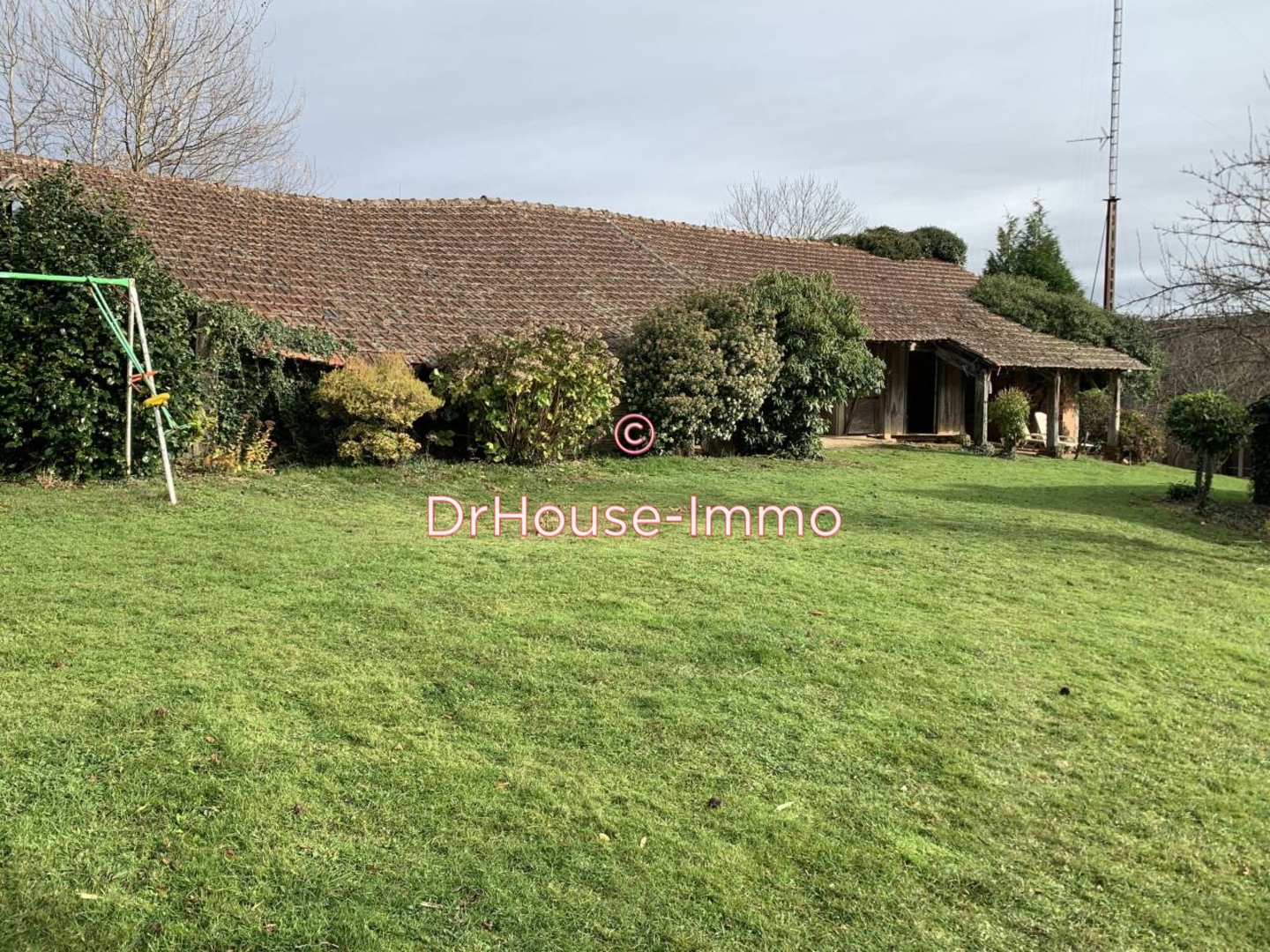 Photo 2 : Vente Maison 13 pièces Ladignac-le-Long 346 m²