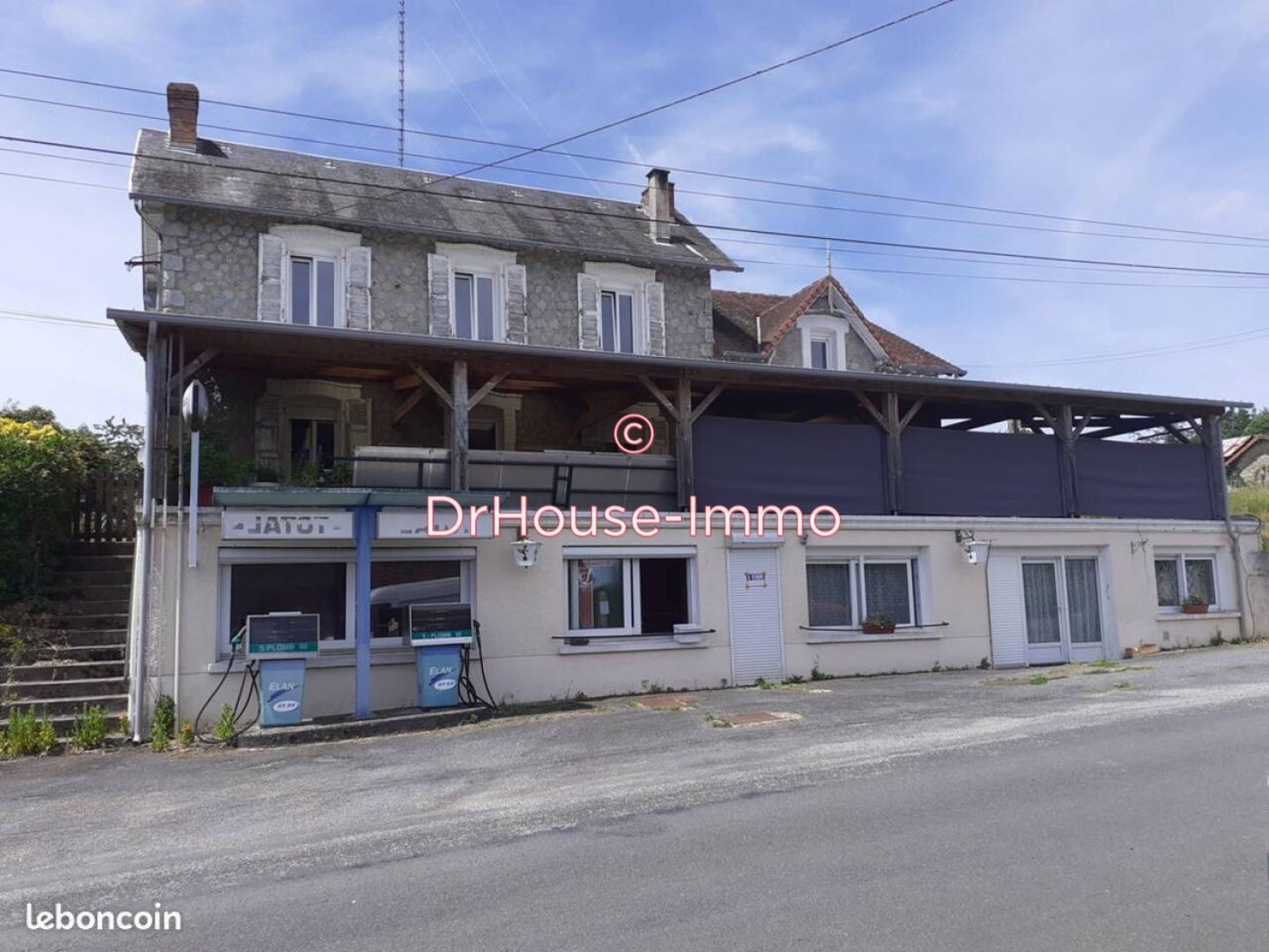 Photo 1 : Vente Maison 13 pièces Ladignac-le-Long 346 m²
