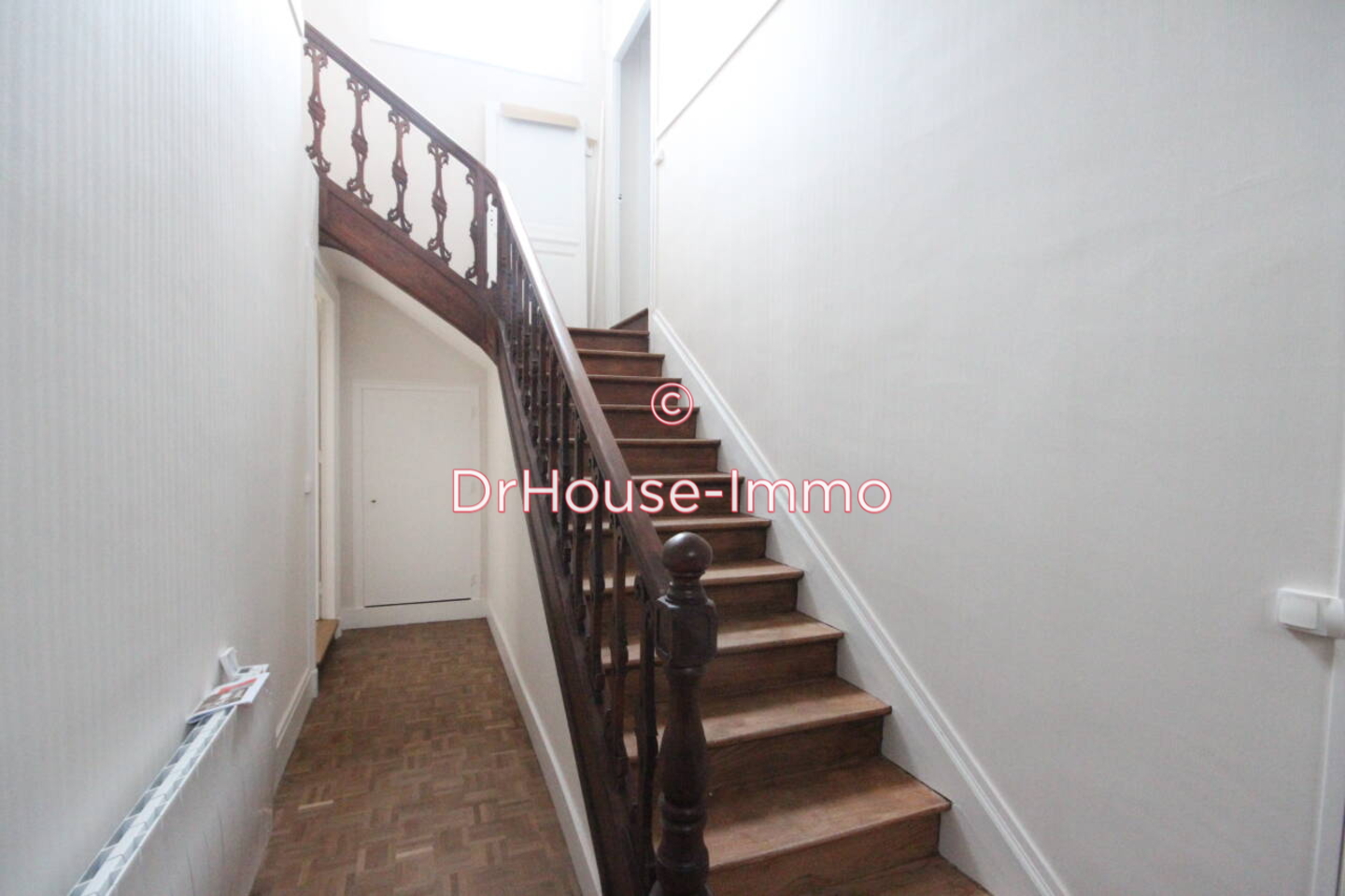 Photo 3 : Vente Maison 9 pièces Castilly 281 m²