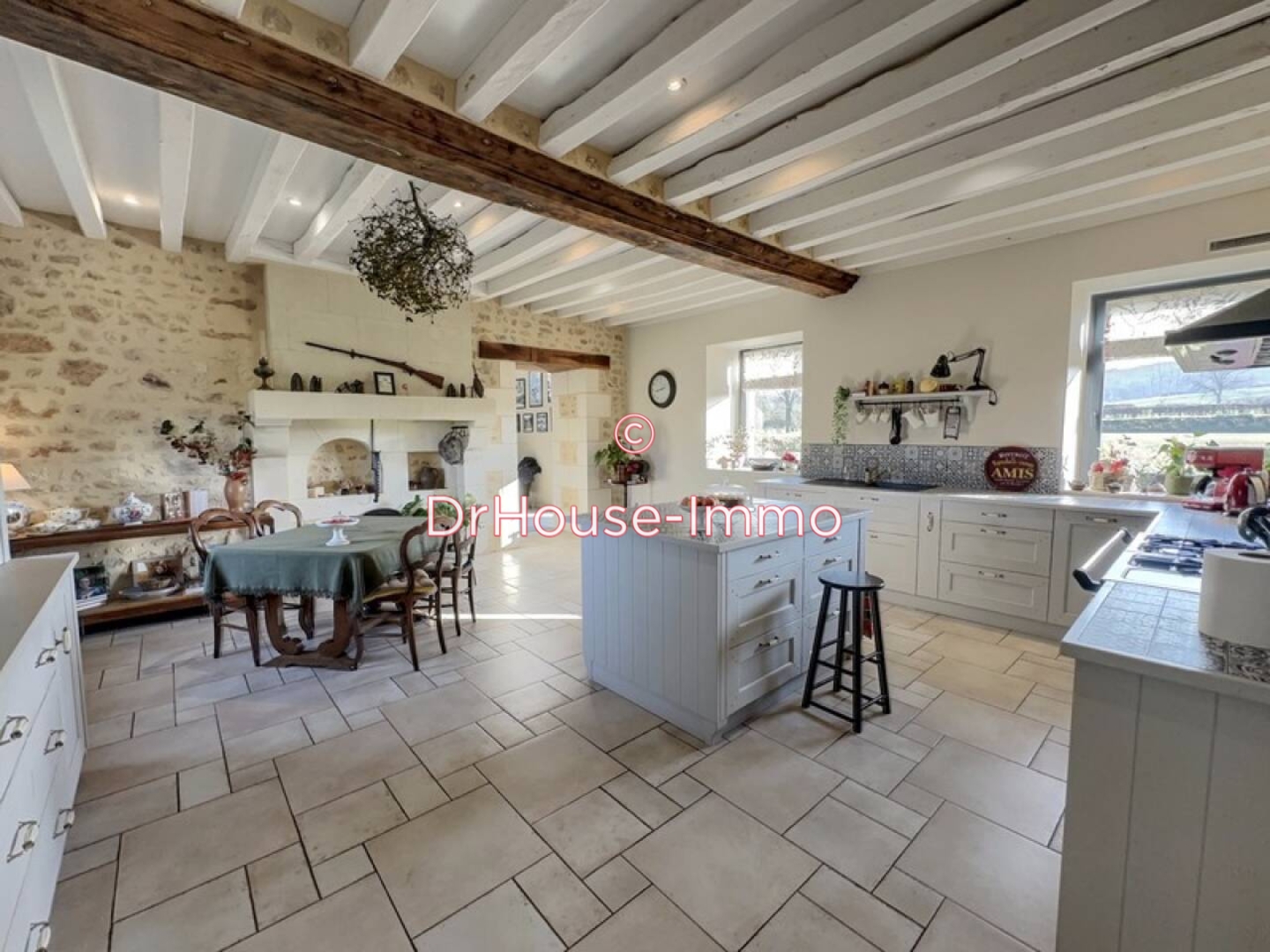 Photo 2 : Vente Maison 16 pièces Bazoches-sur-Hoëne 311 m²