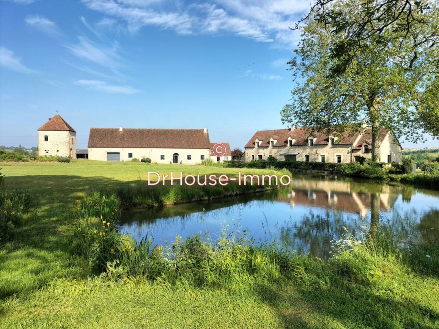 Photo 1 : Vente Maison 16 pièces Bazoches-sur-Hoëne 311 m²