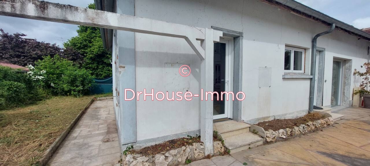 Photo 1 : Vente Maison longère Saint-Julien-les-Villas 120 m²