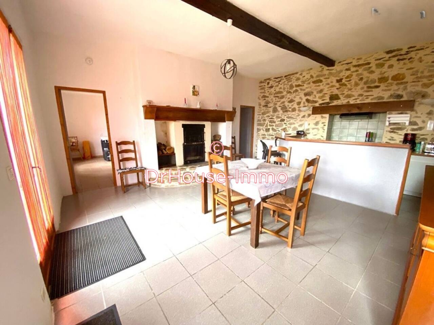 Photo 1 : Vente Maison 4 pièces Saint-Yrieix-la-Perche 77 m²
