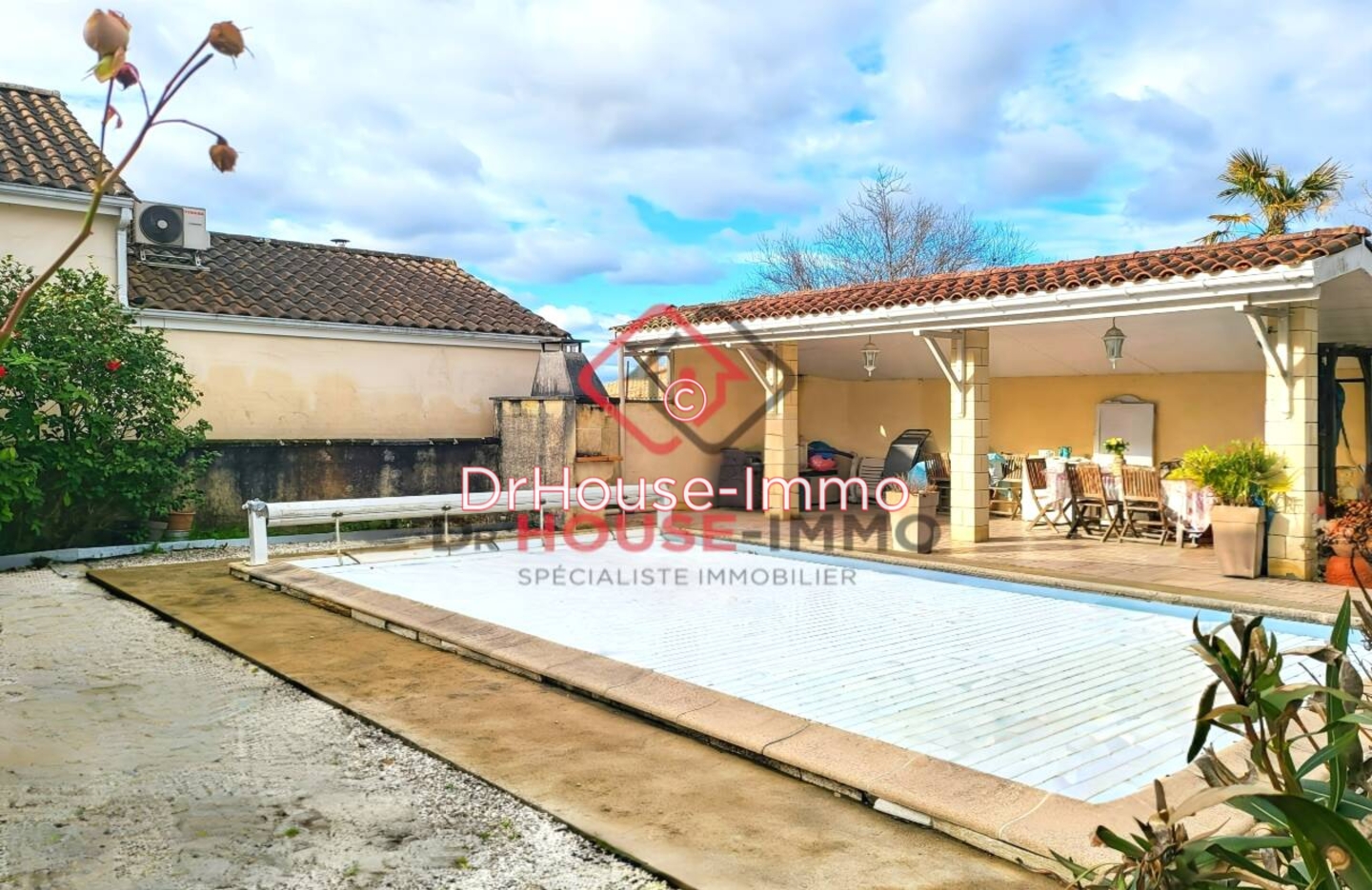 Photo 2 : Vente Maison 9 pièces Saint-Sulpice-et-Cameyrac 170 m²