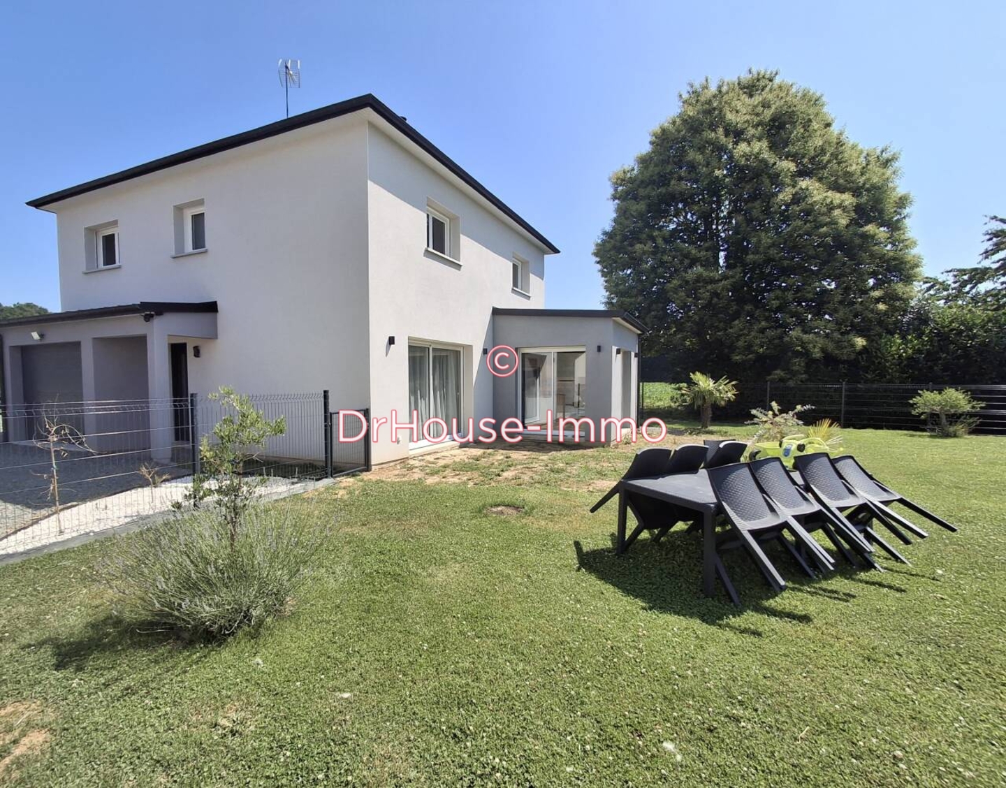 Photo 1 : Vente Maison 4 pièces Grandparigny 130 m²