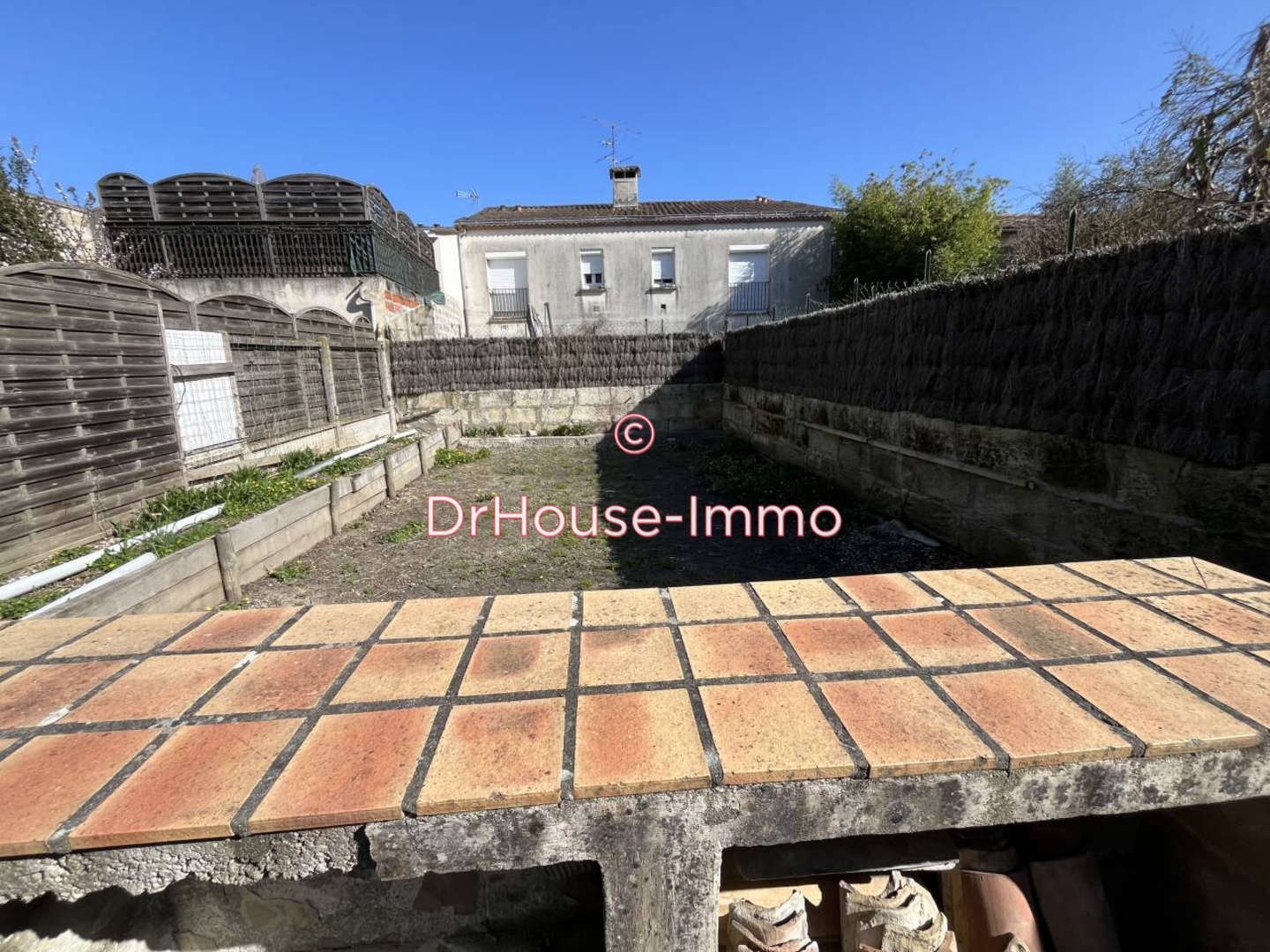 Photo 1 : Vente Immeuble  Créon 182 m²