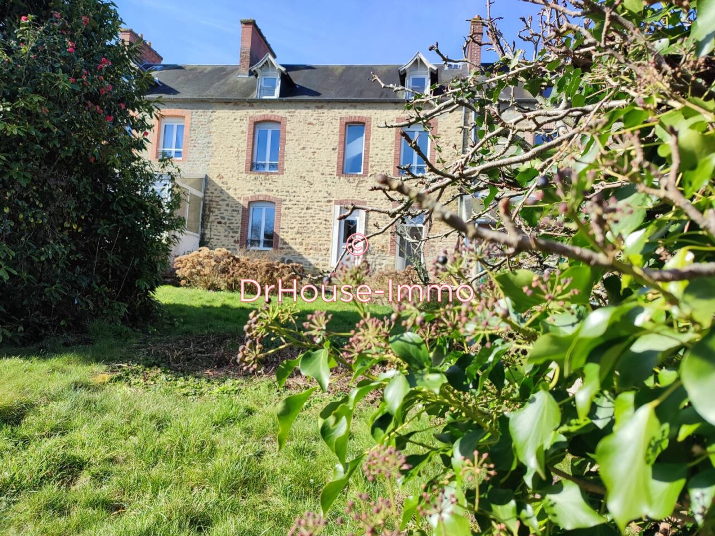 Photo 1 : Vente Maison 8 pièces Vire Normandie 140 m²